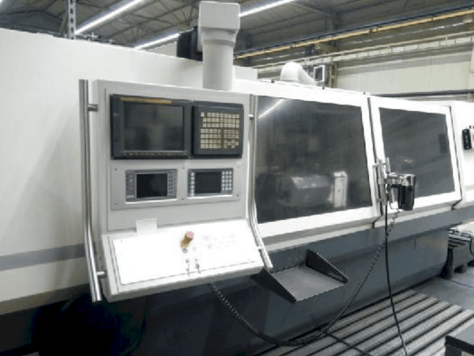 Masina STUDER S40 CNC eestvaade