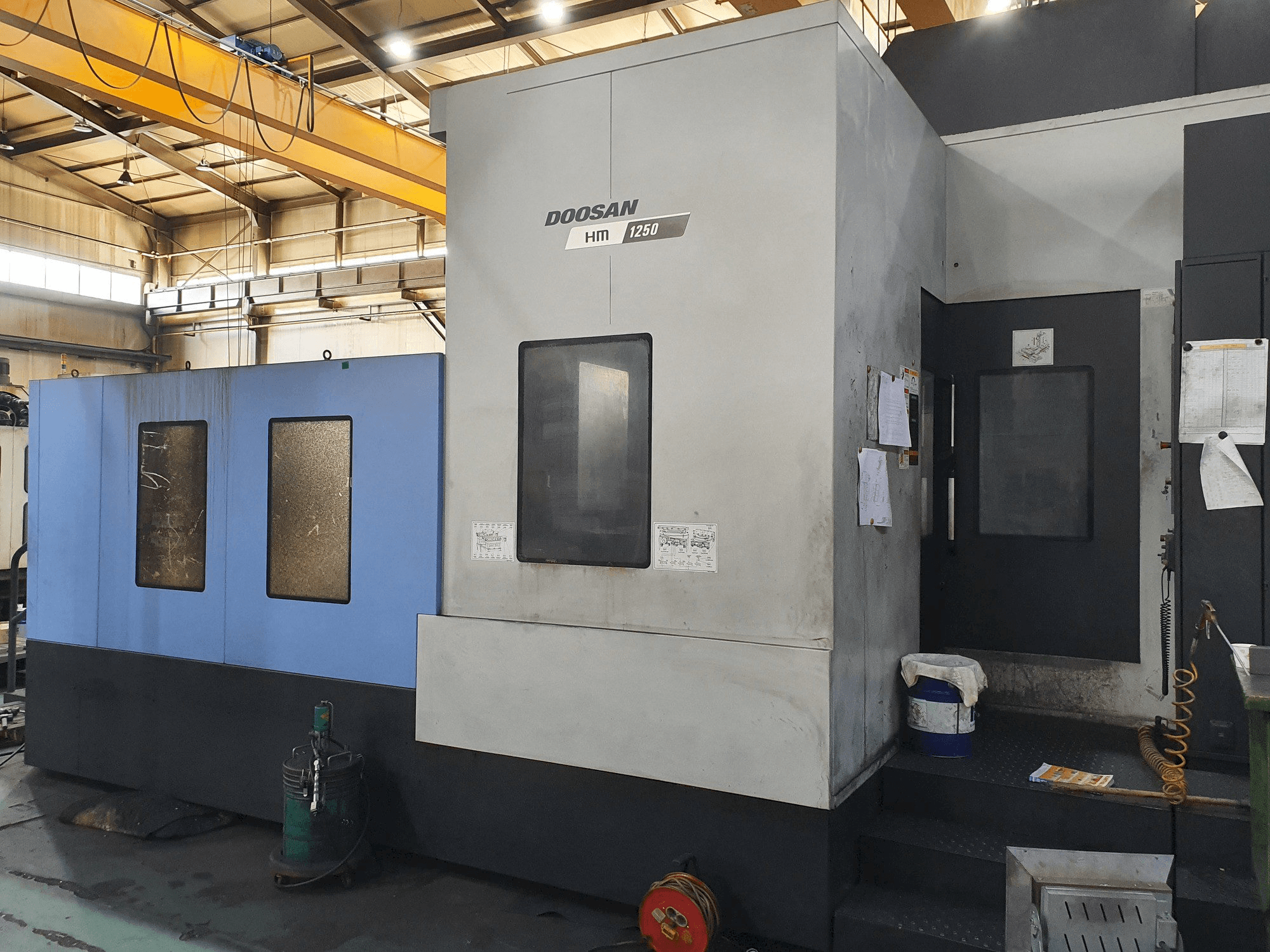 Masina Doosan HM 1250 eestvaade