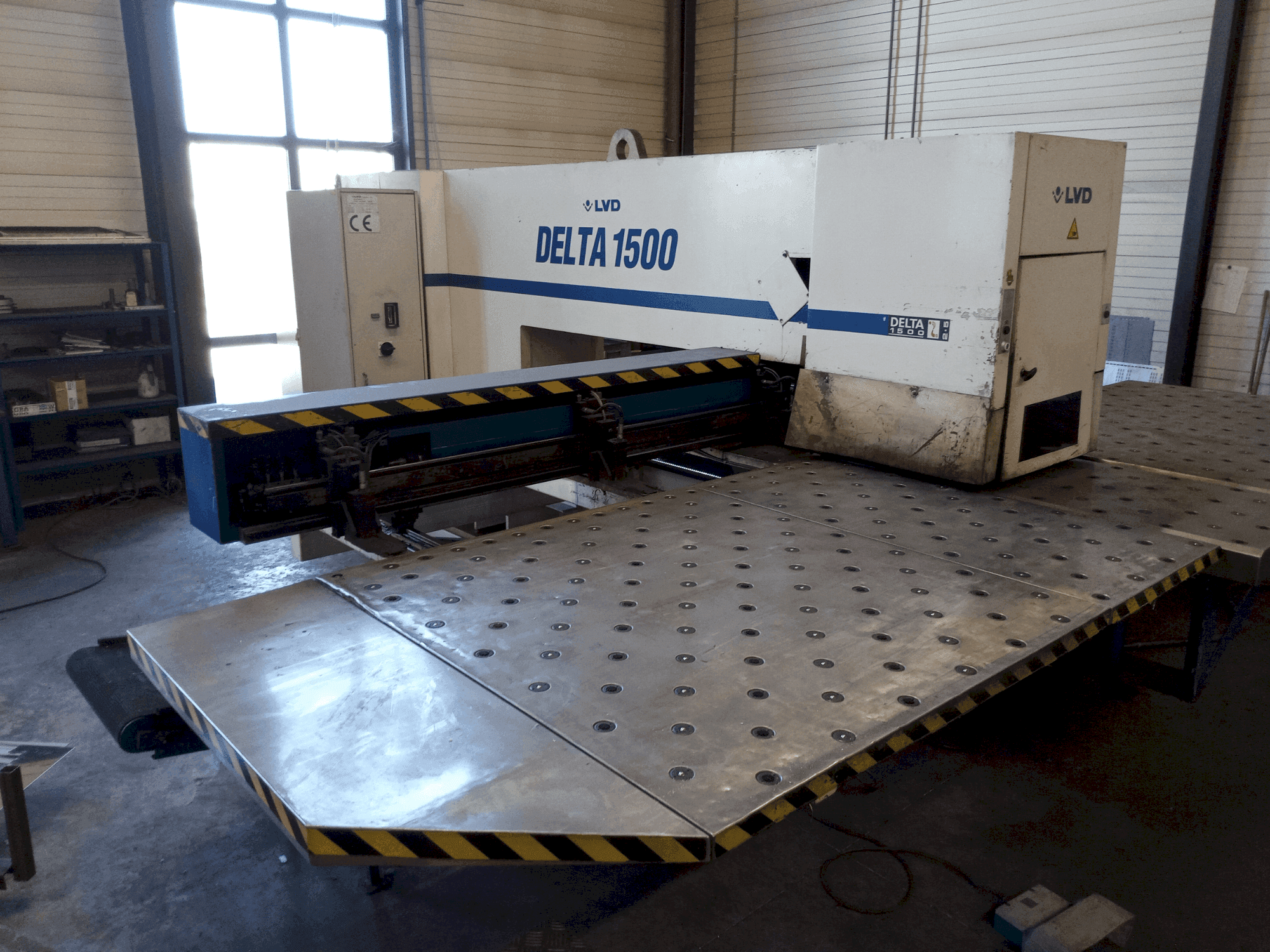 Masina LVD DELTA 1500 LB eestvaade