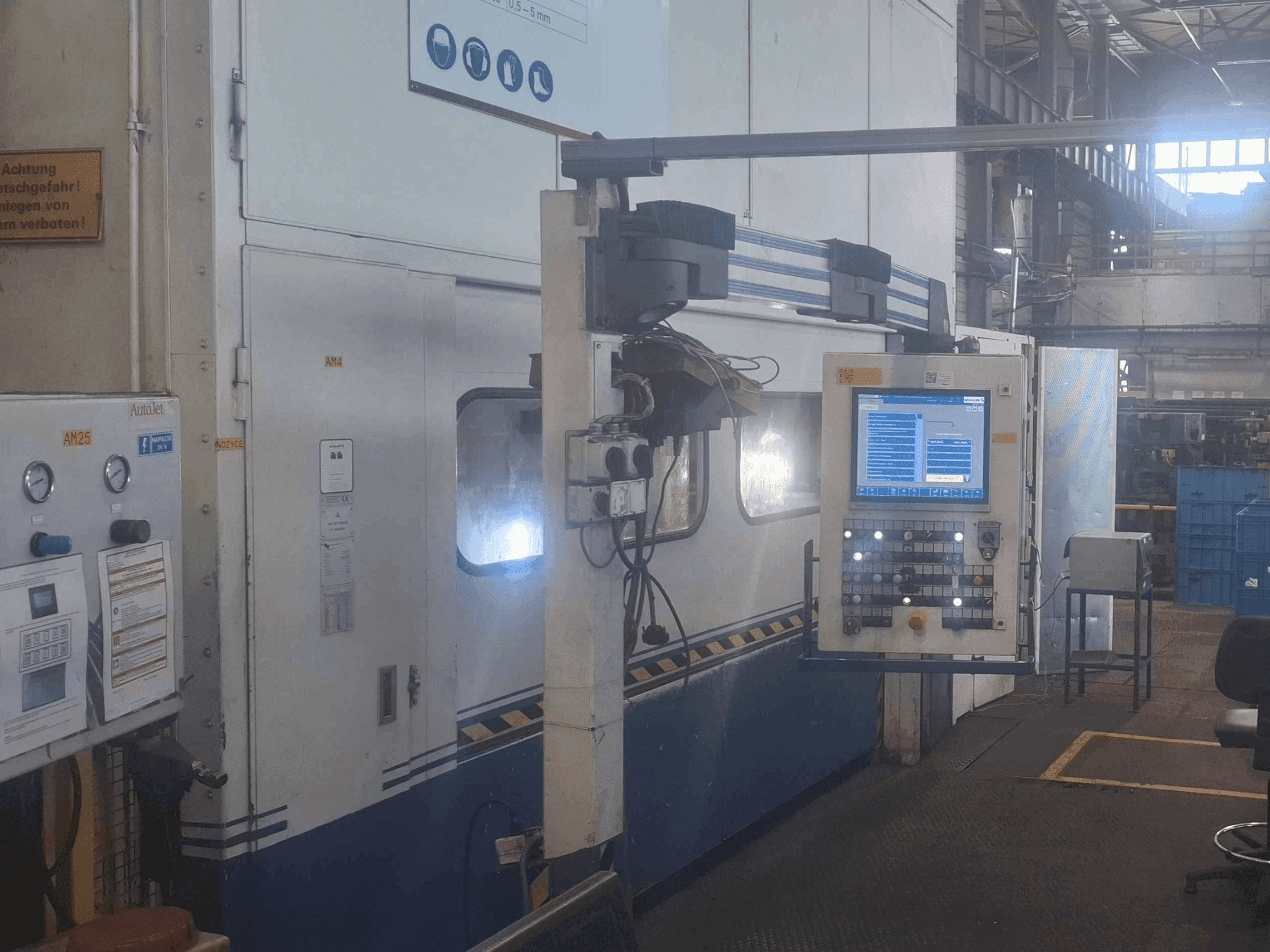 Masina Müller HUQ 630.30 eestvaade