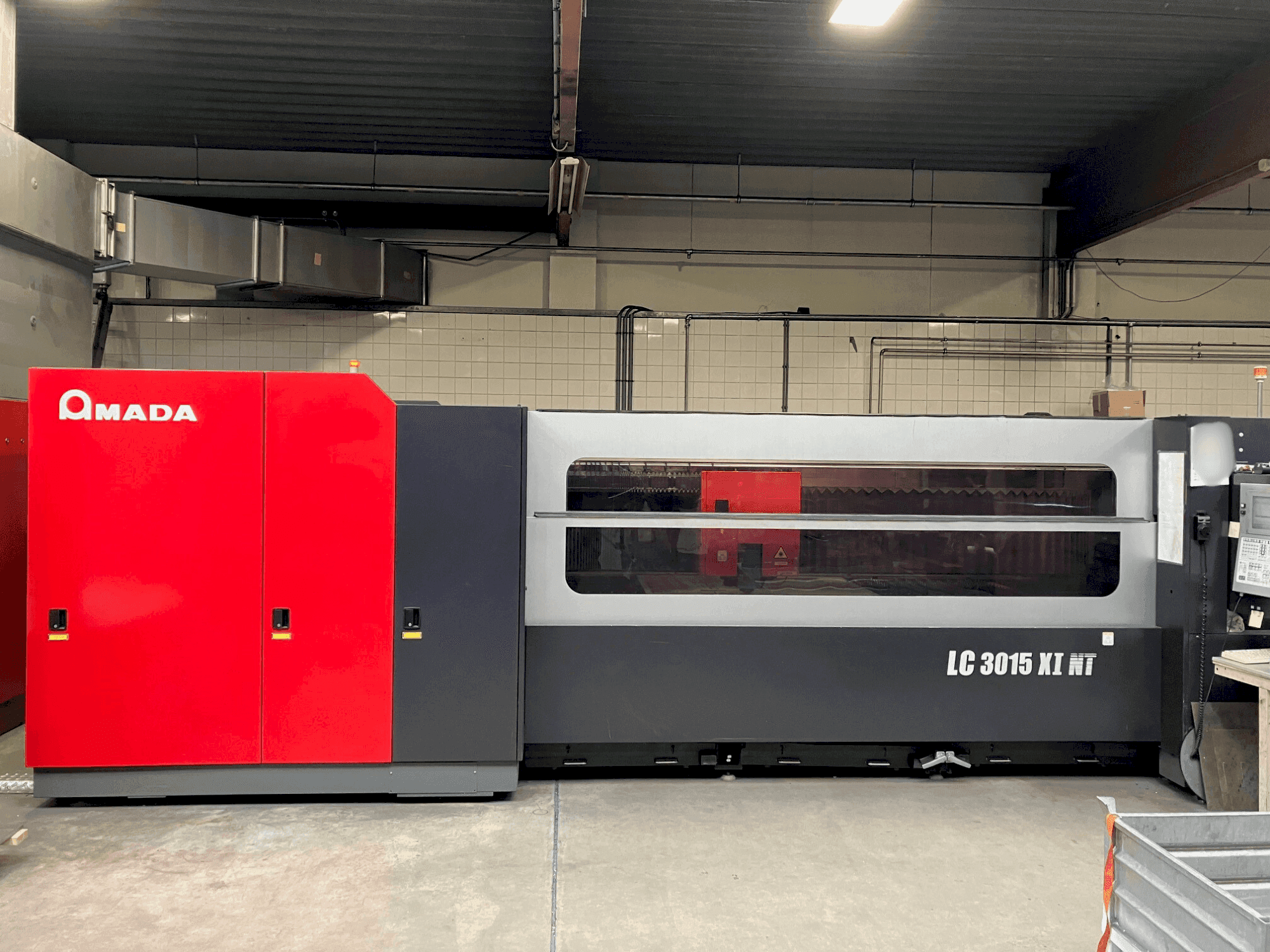 Masina AMADA LC3015X1NT 4kW Co2 eestvaade
