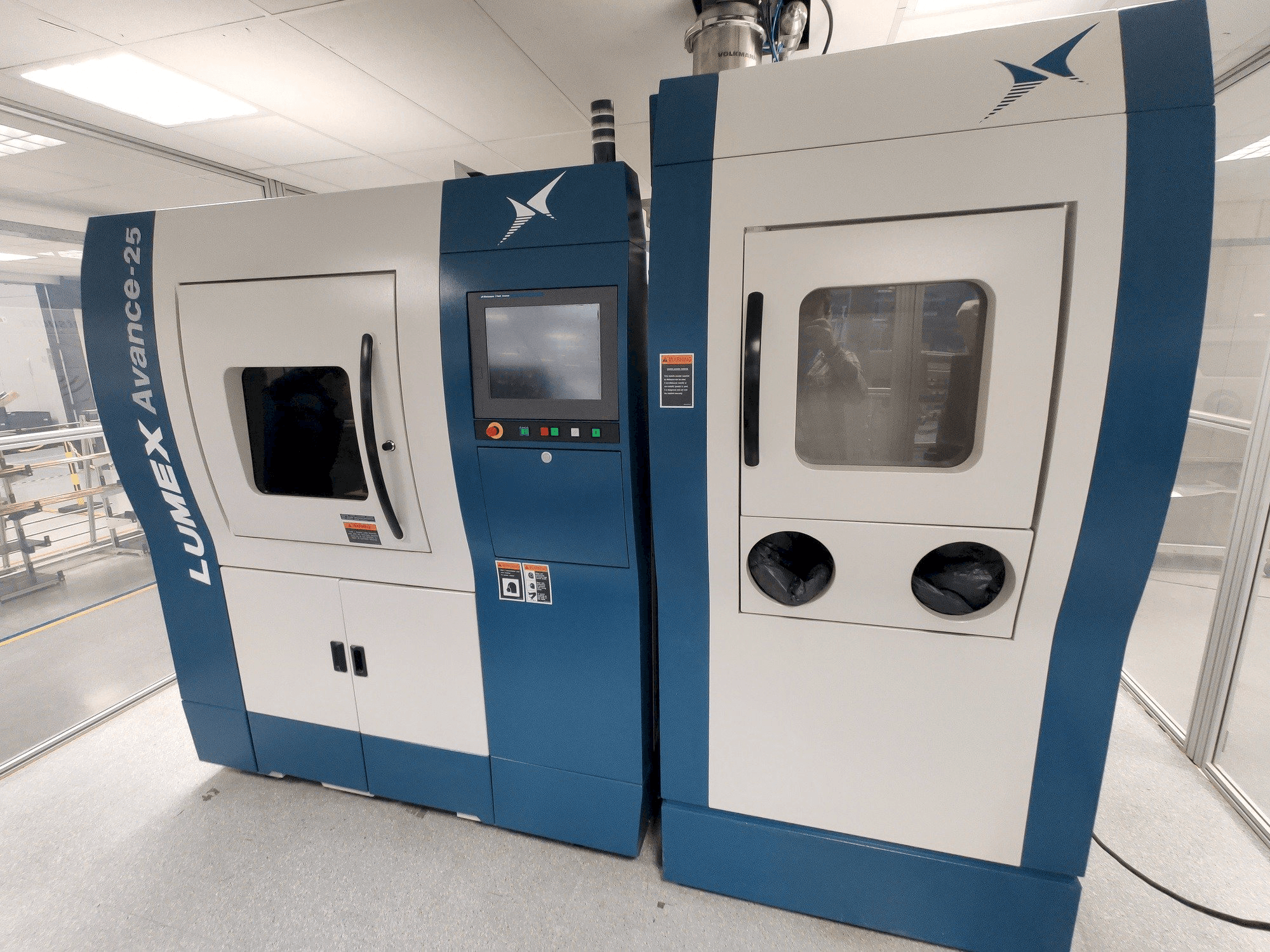Masina Matsuura Lumex Avance-25 eestvaade