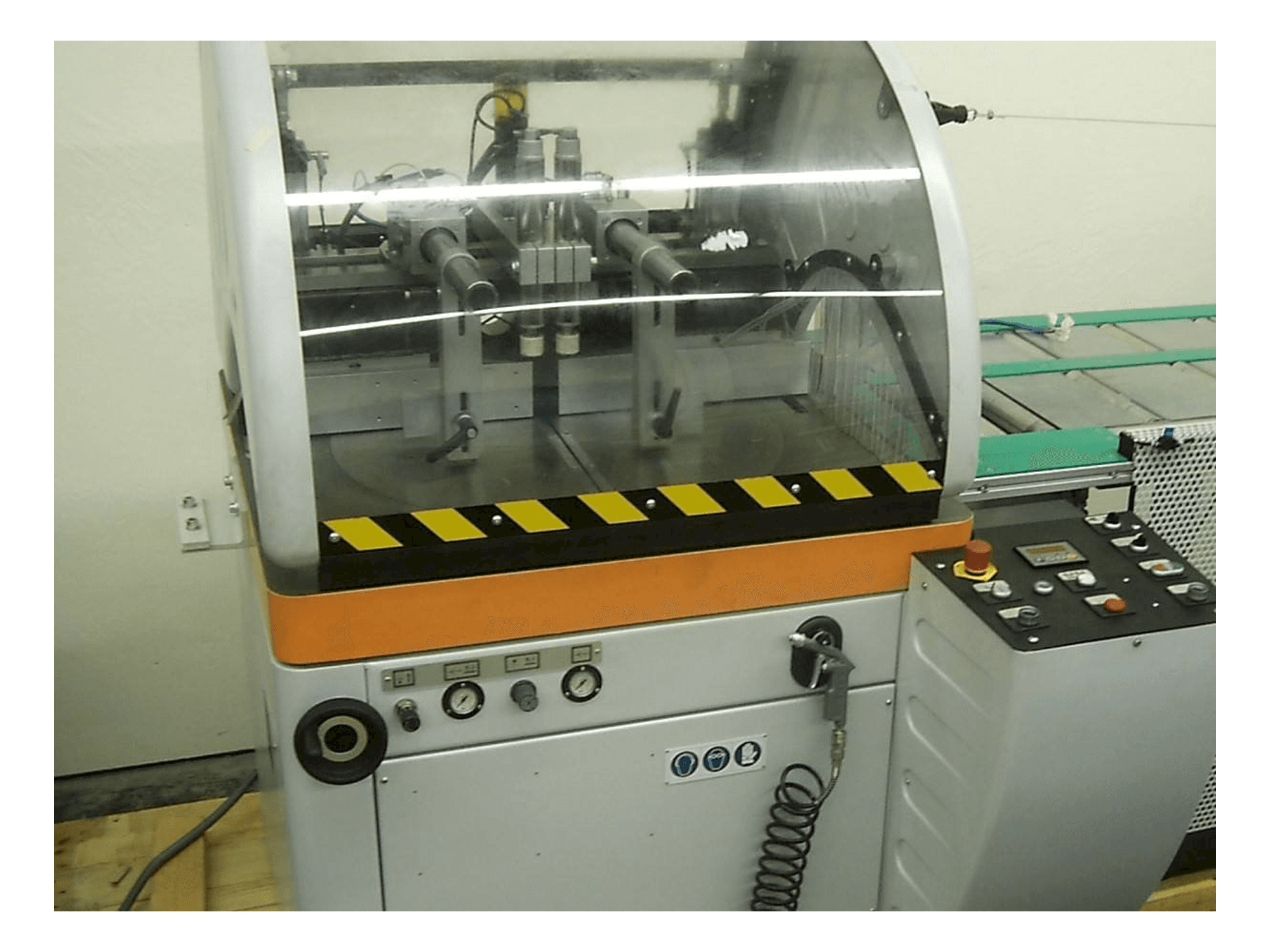 Masina KASTO alu U 20 eestvaade