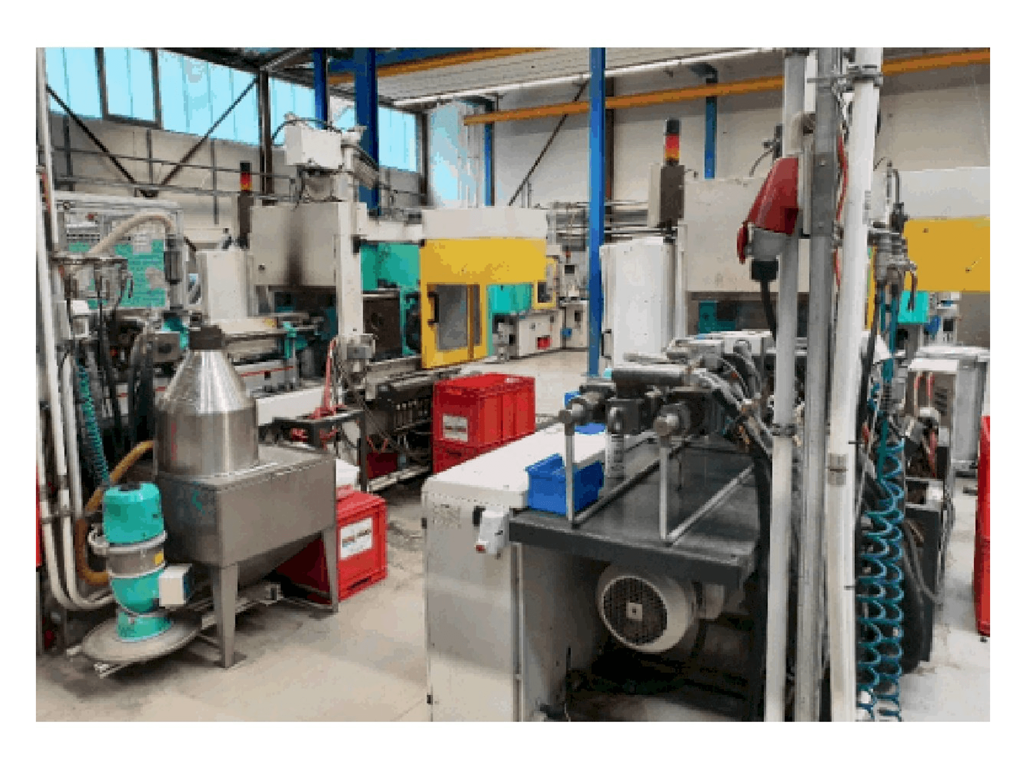 Masina Arburg 320 C 600-250 külgvaade