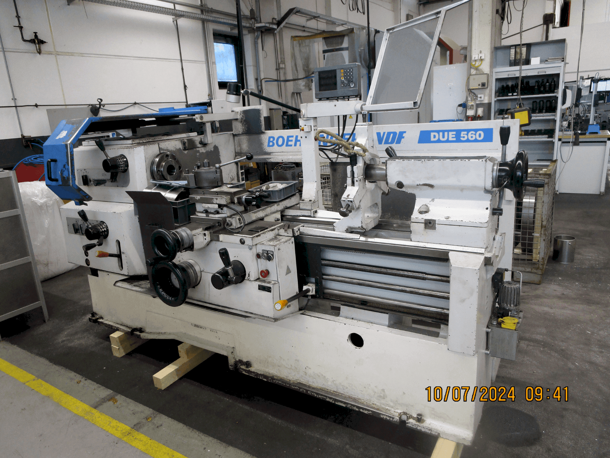 Masina BOEHRINGER VDF DUE 560 eestvaade