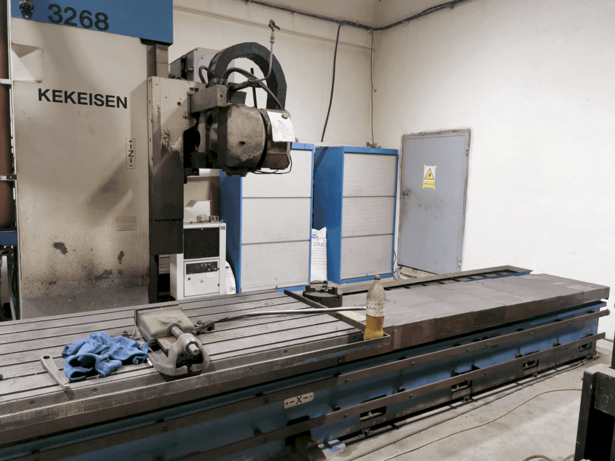 Masina Kekeisen KEKEISEN UBF 2500 eestvaade