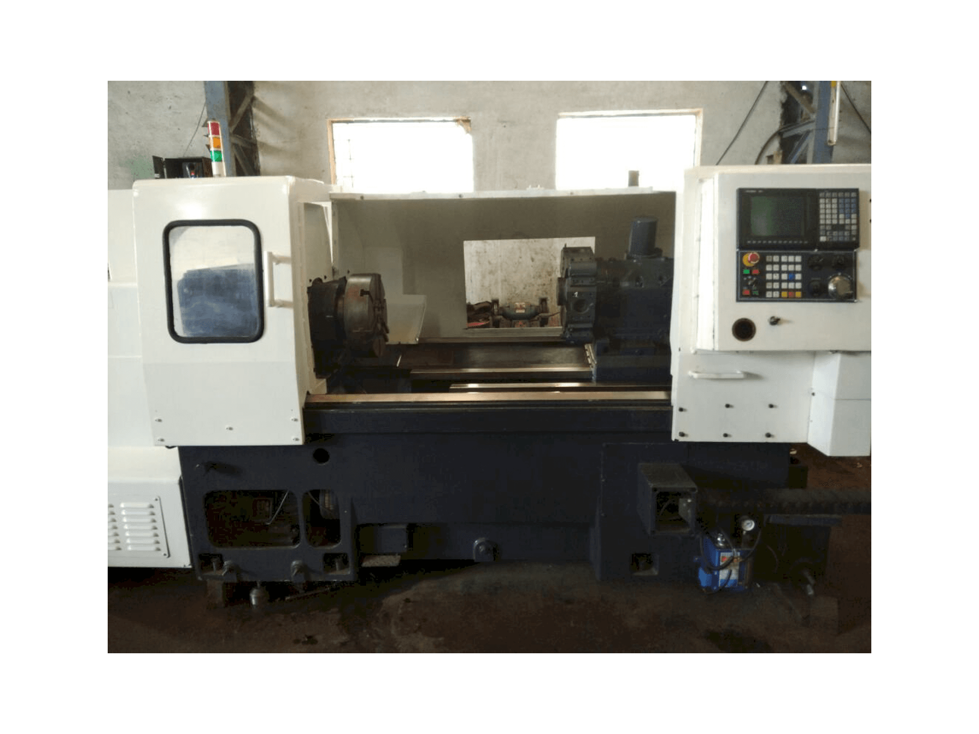 Masina MORI SEIKI TL3 eestvaade