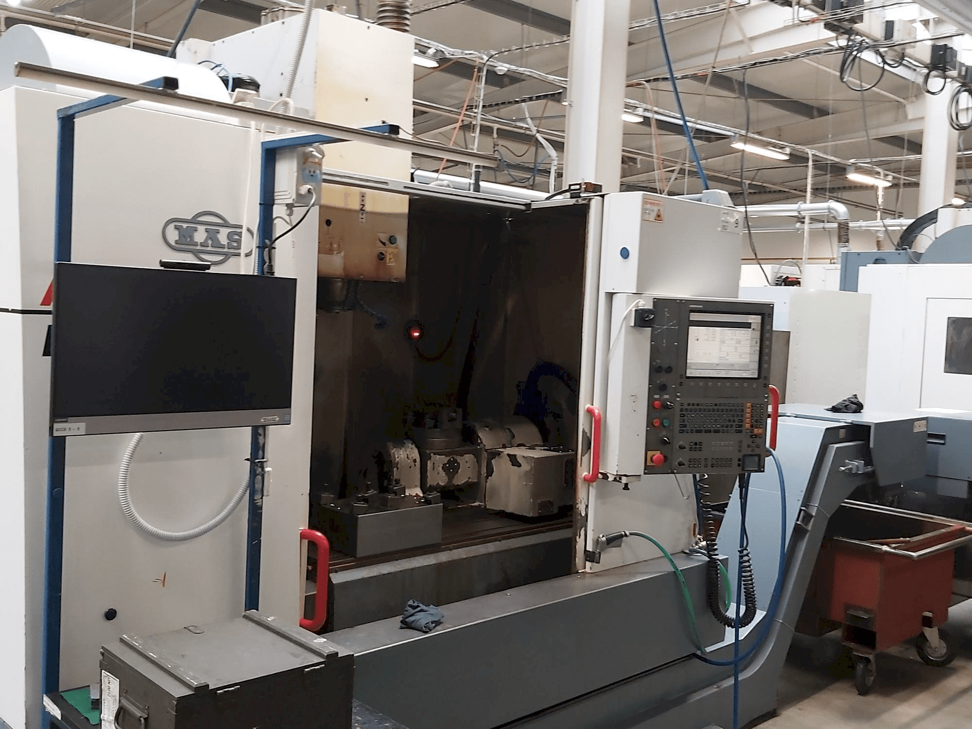 Masina KOVOSVIT MAS MCV 1016 Quick vasaku külje vaade