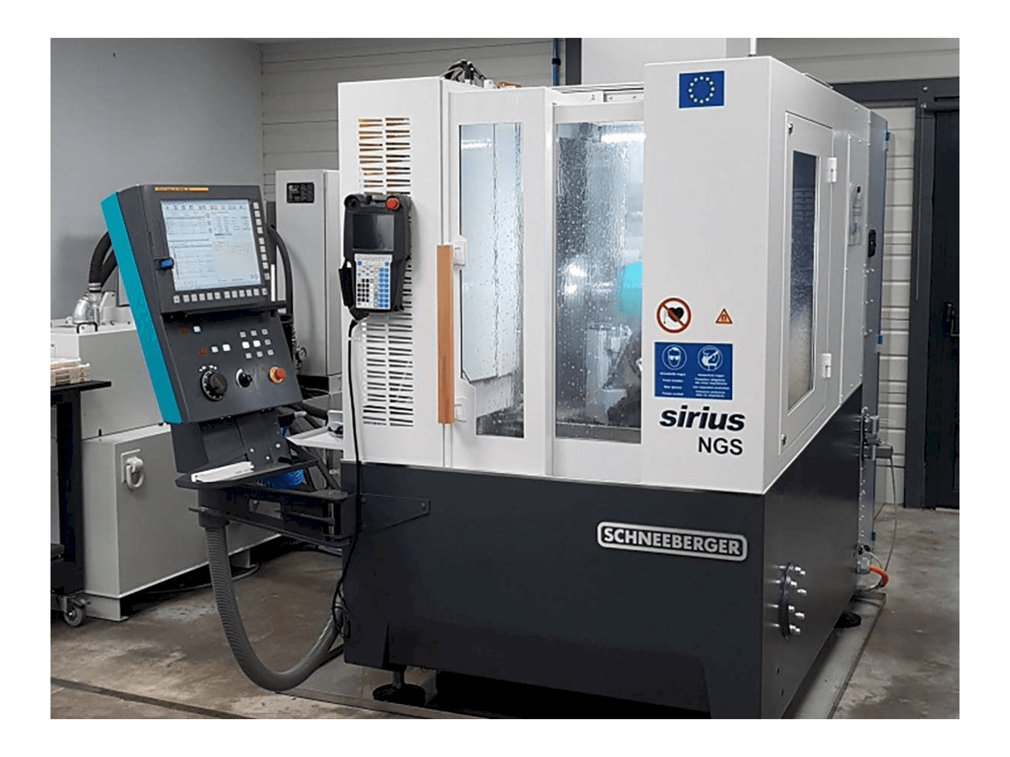 Masina Schneeberger SIRIUS NGS eestvaade