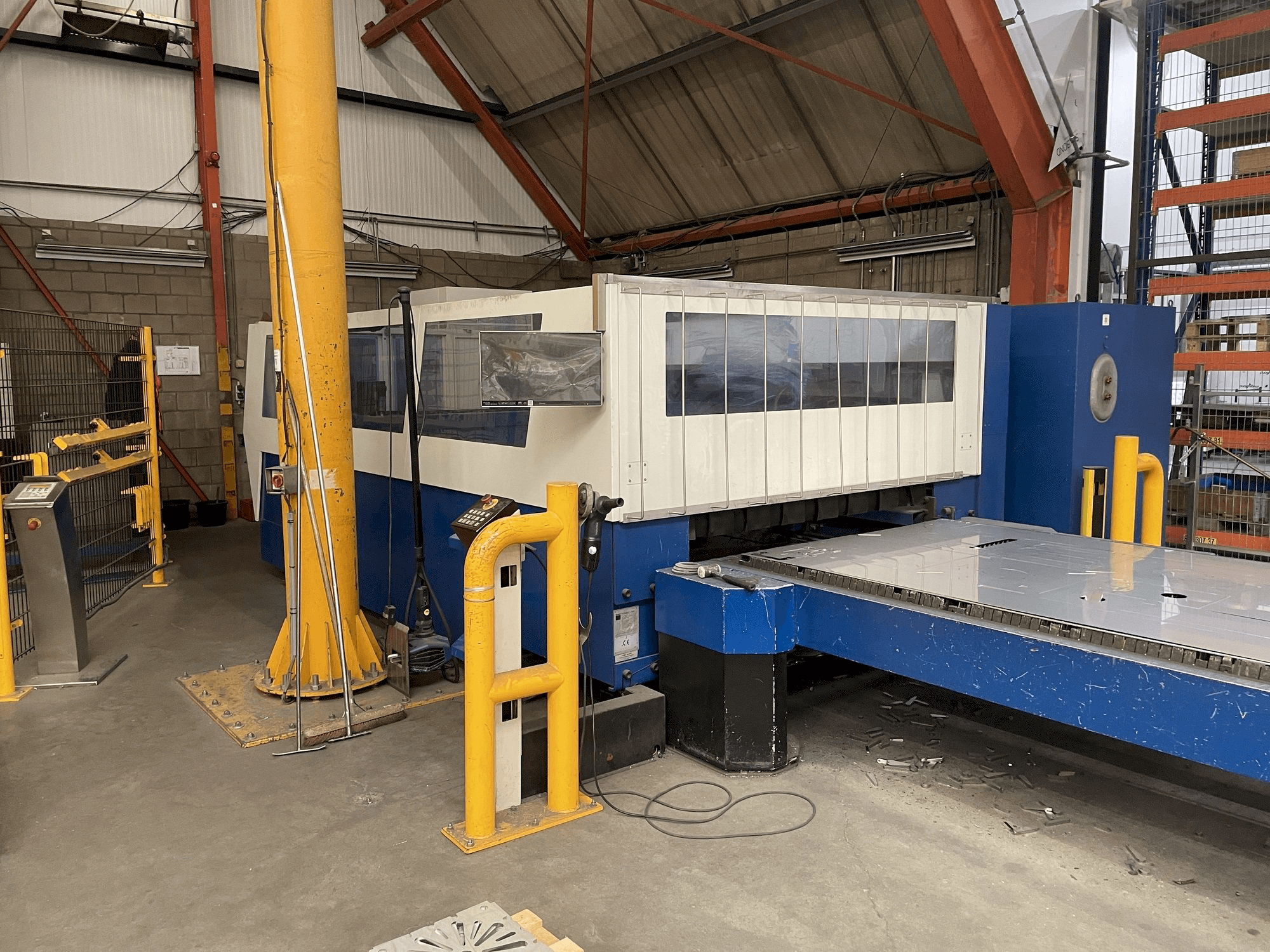Masina Trumpf Trumatic L3050 5kW eestvaade