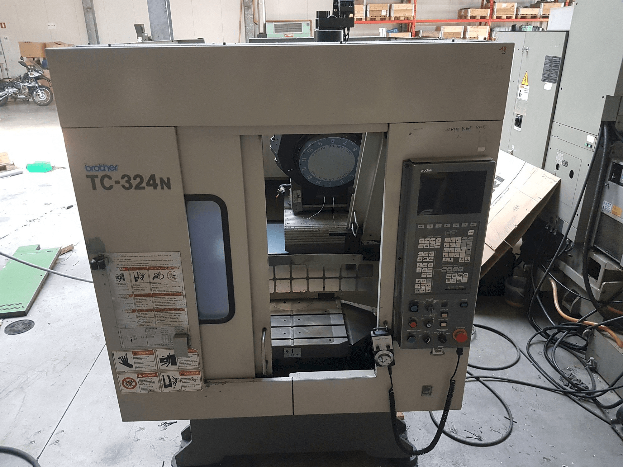 Masina Brother TC-324N eestvaade