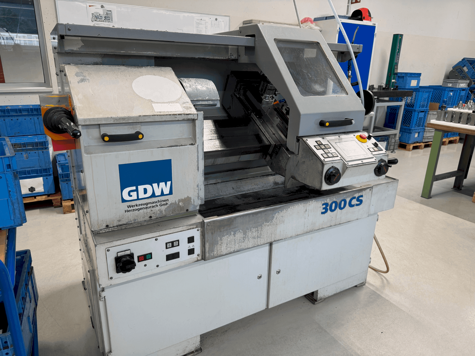 Masina GDW 300 CS eestvaade