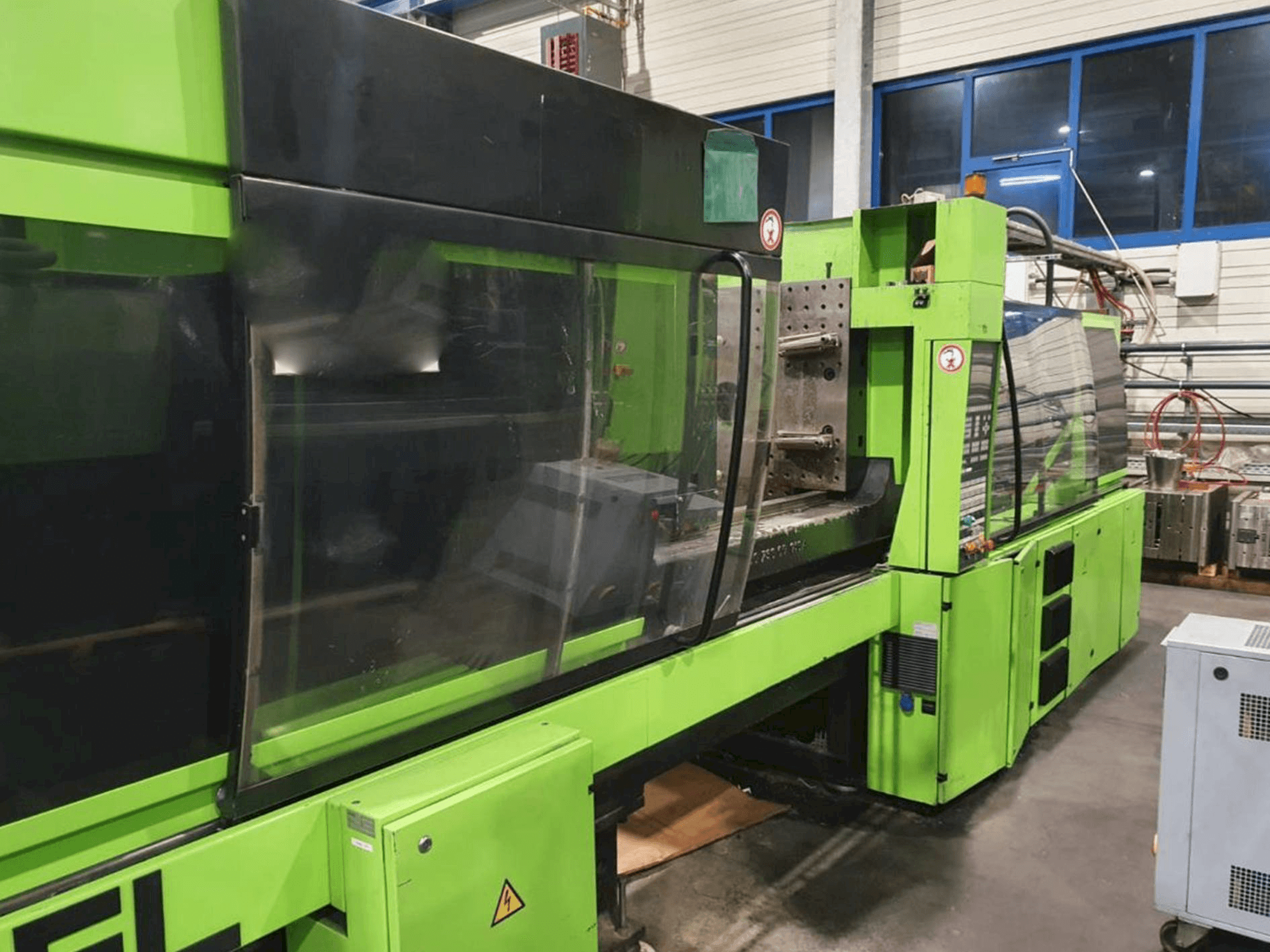 Masina ENGEL Es 1350/250 Hl eestvaade