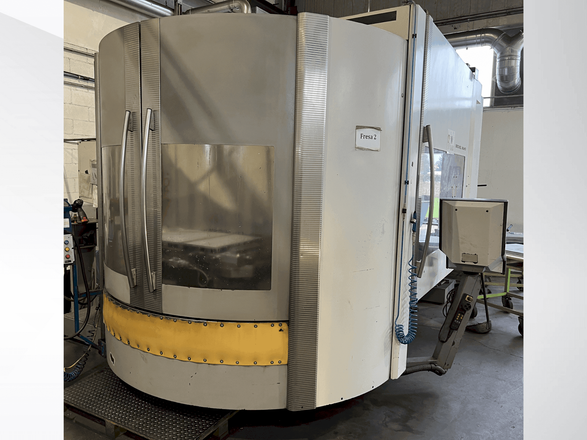 Masina DMG DECKEL MAHO DMC 125 U eestvaade