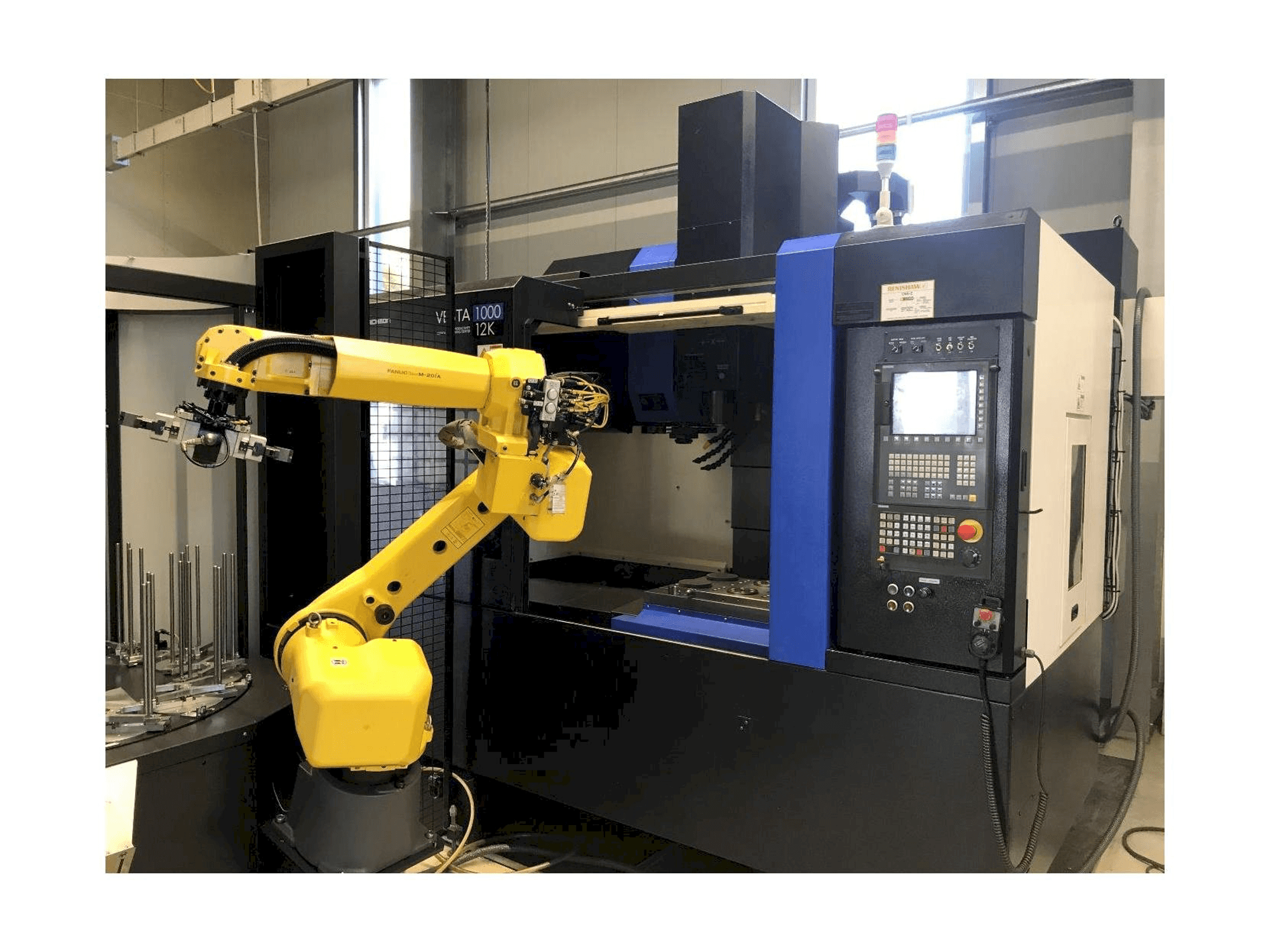 Masina HWACHEON Vesta 1000 eestvaade