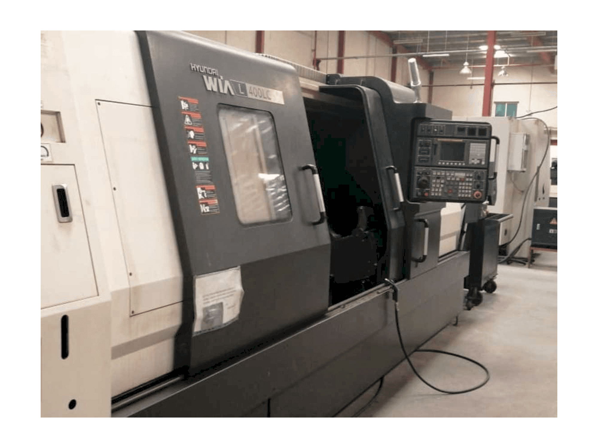 Masina Hyundai Wia L400LC vasaku külje vaade