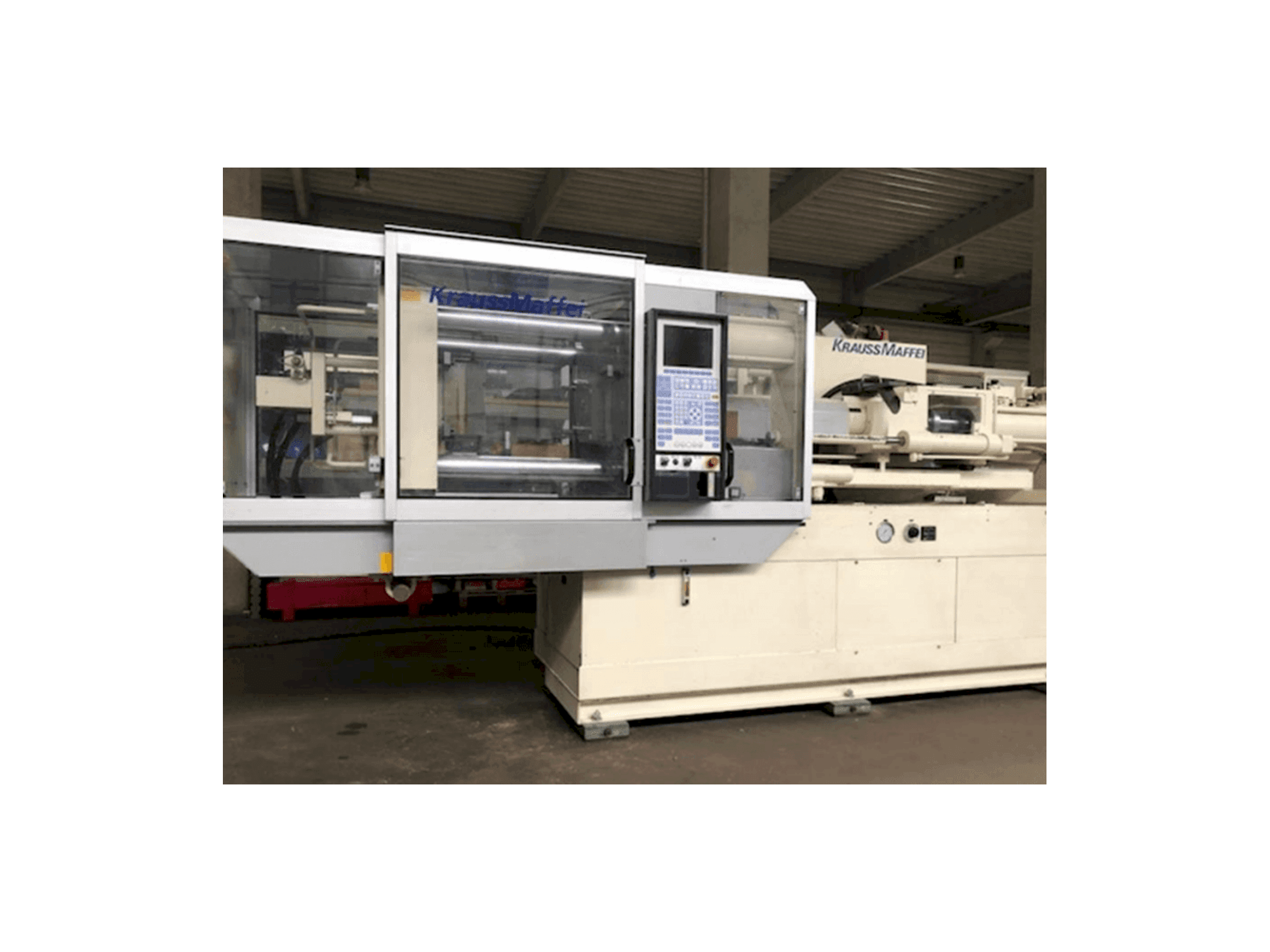 Masina Krauss Maffei 150-700 C2 eestvaade