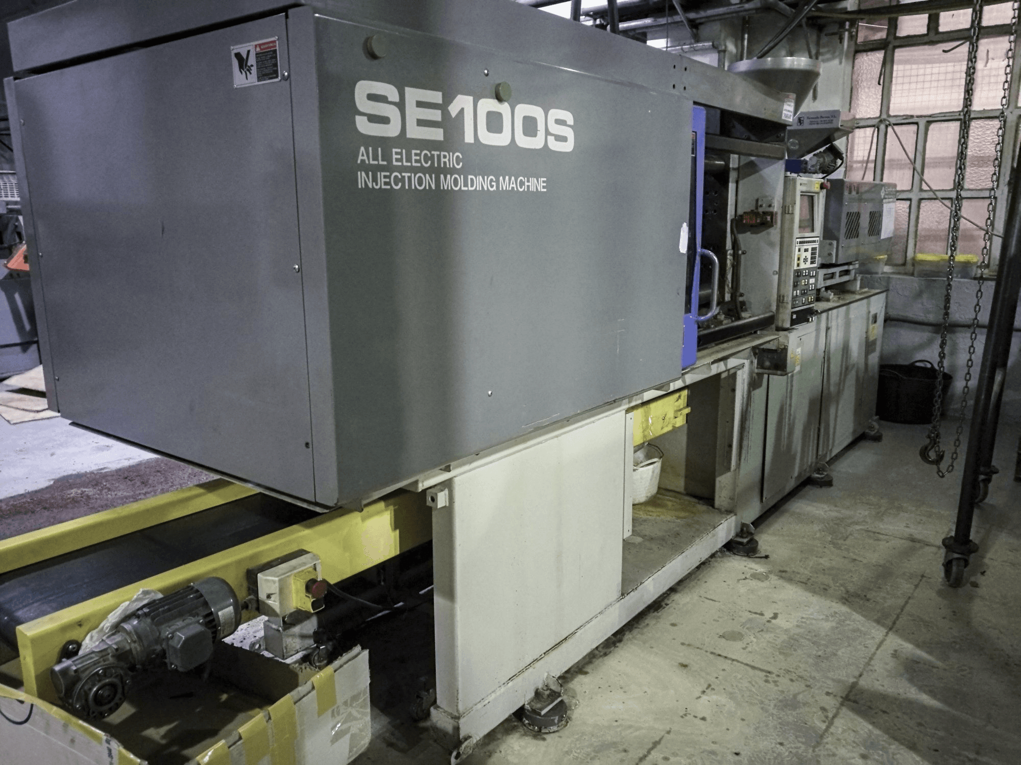 Masinavaade Sumitomo SE100S vasakult