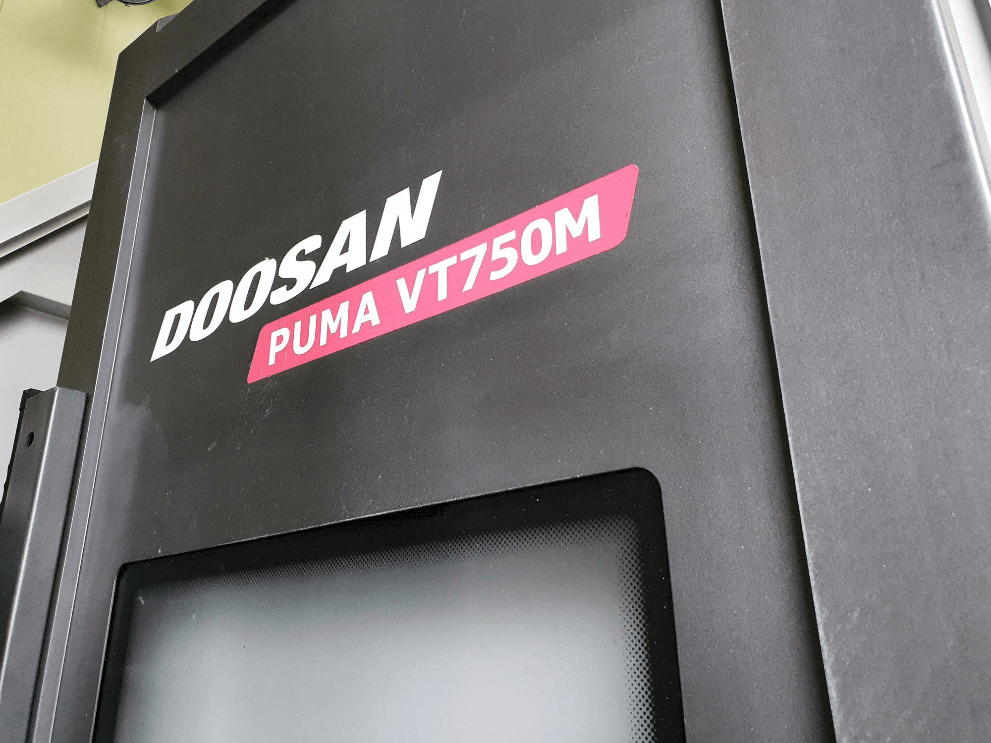 Masina Doosan PUMA VT750M eestvaade