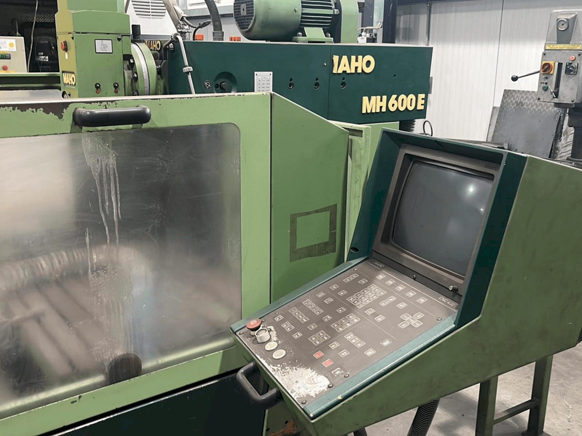 Masina MAHO MH 600 E eestvaade