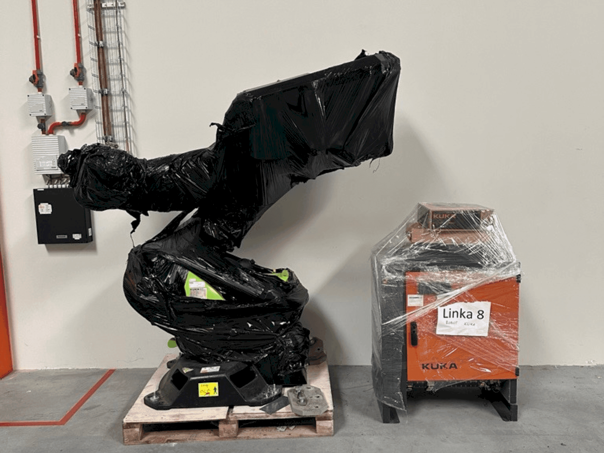 Masina KUKA KR-90 R3100 eestvaade