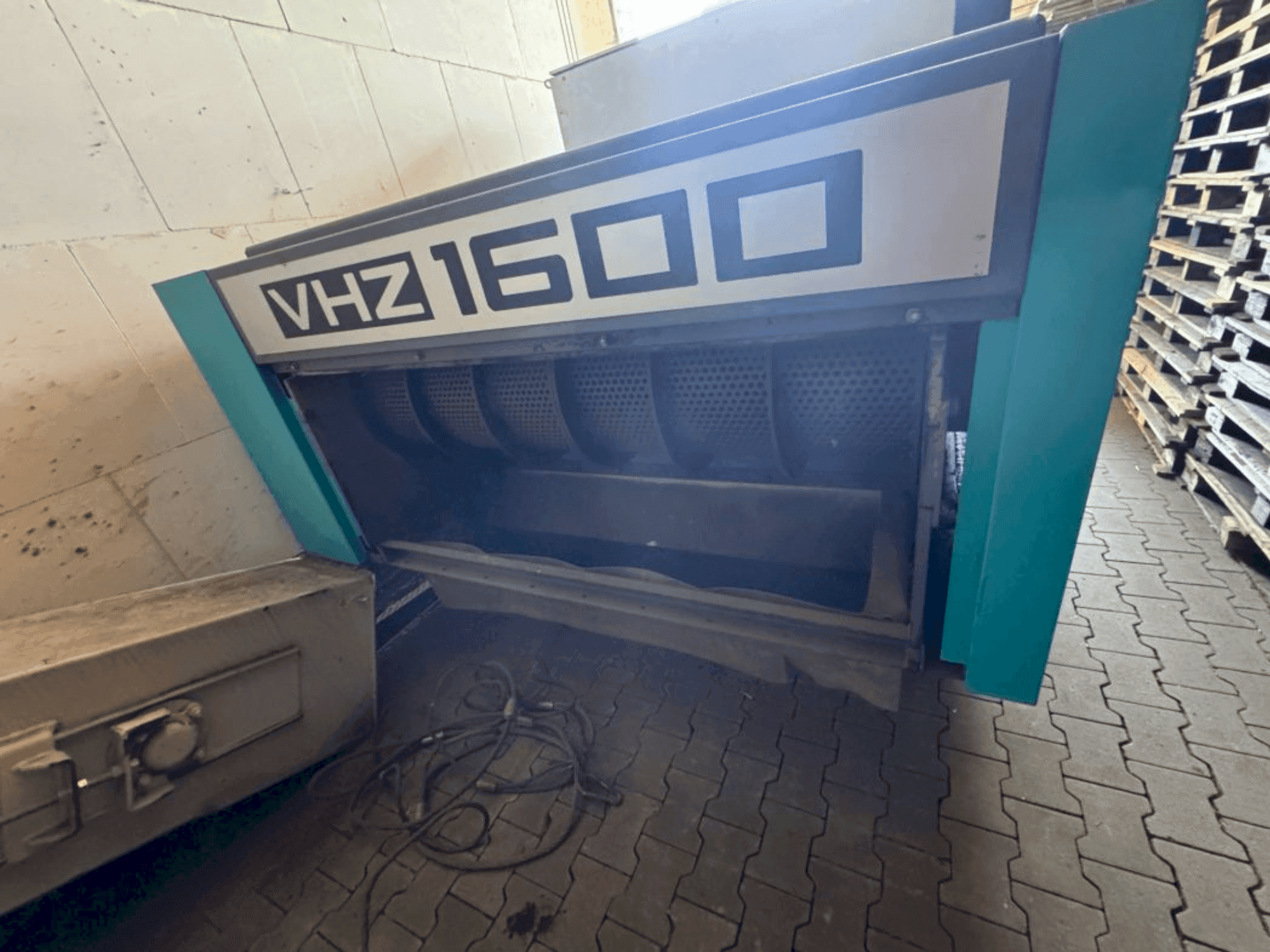 Masina VECOPLAN VHZ 1600 eestvaade