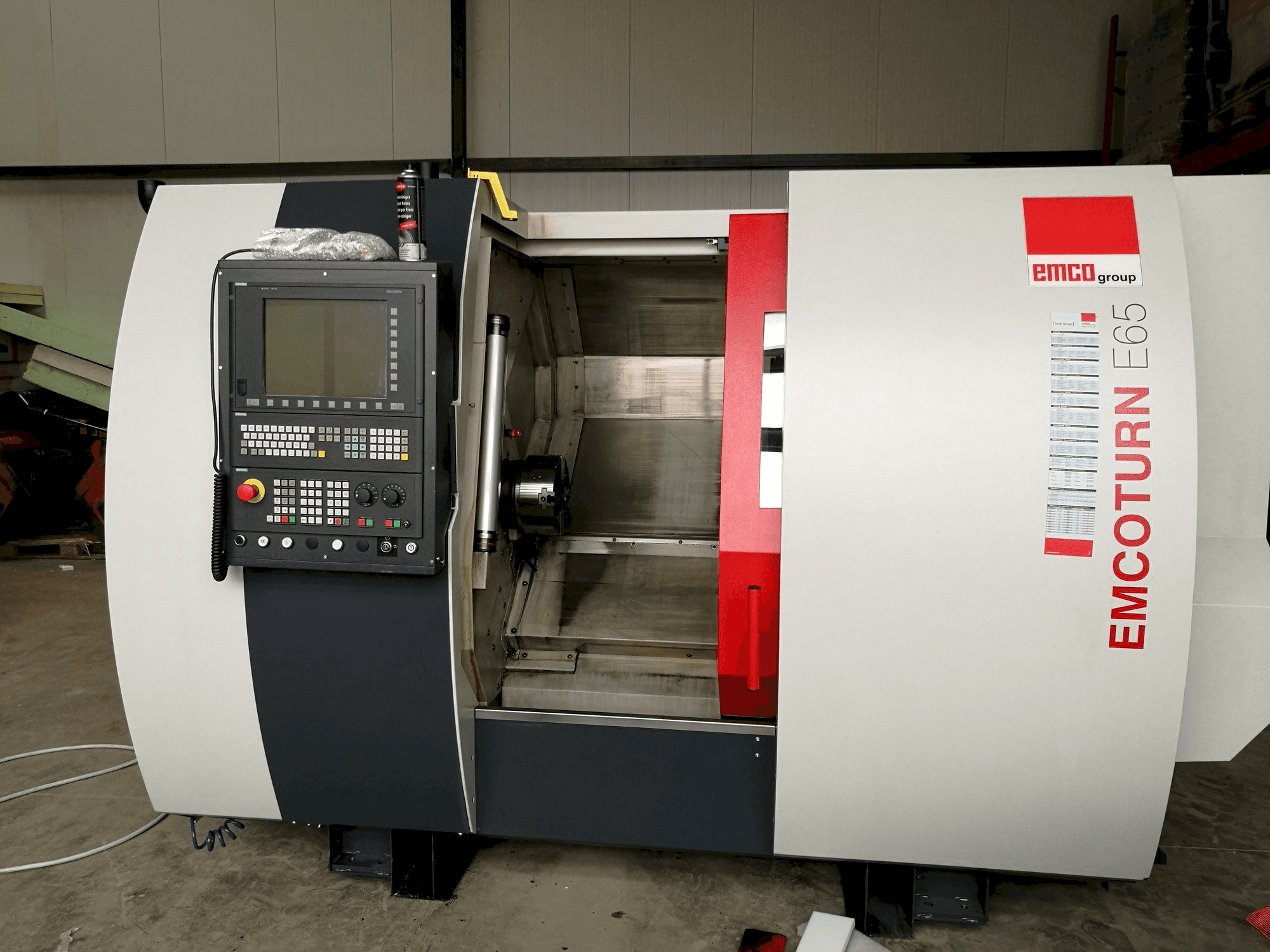 Masina EMCO Emcoturn E65 eestvaade
