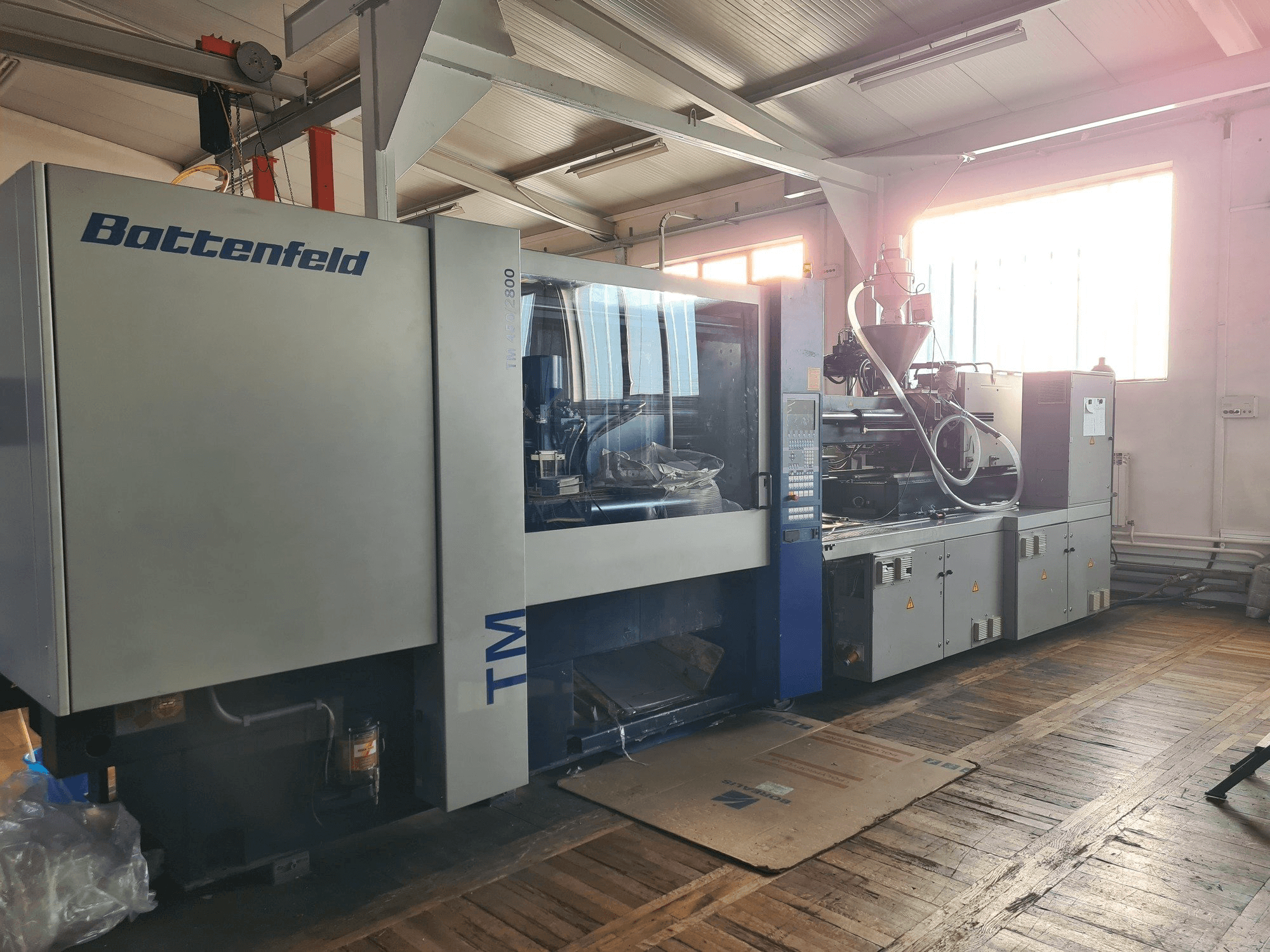 Masina Battenfeld TM 450/2800 eestvaade