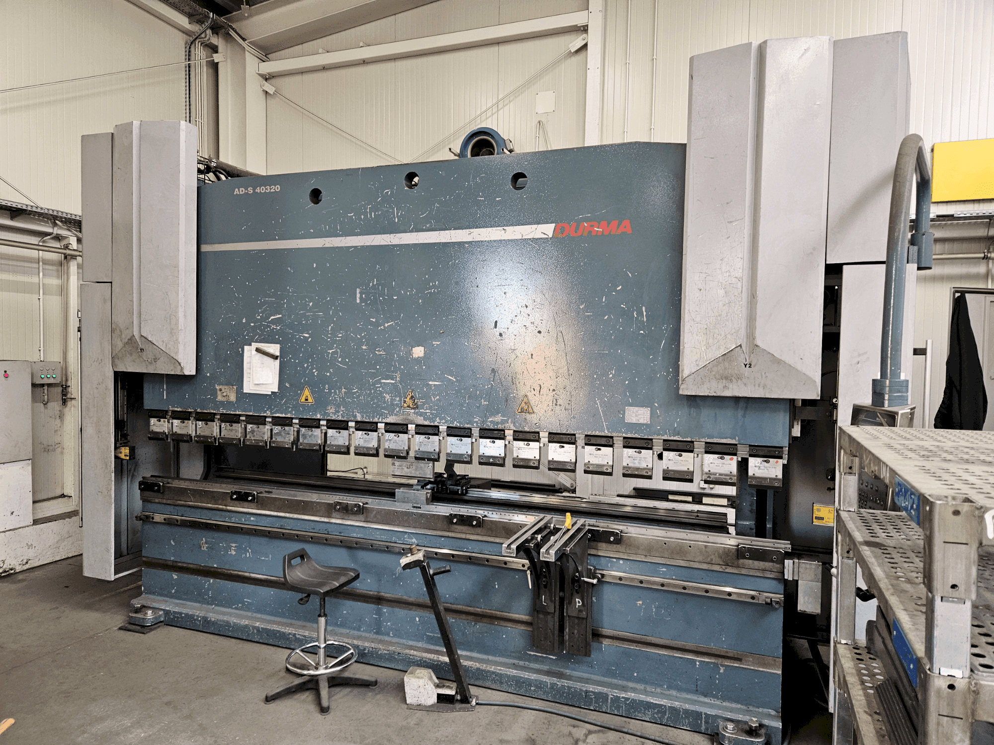 Masina Durma AD-S 40320 (2012) eestvaade