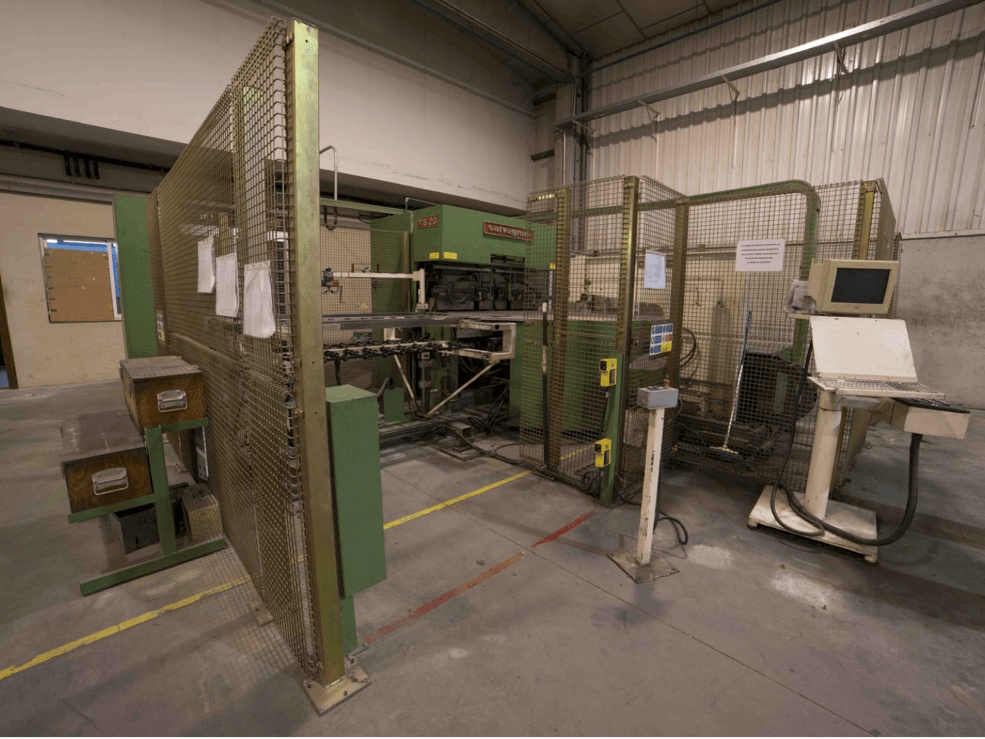 Masina Salvagnini TB20 eestvaade