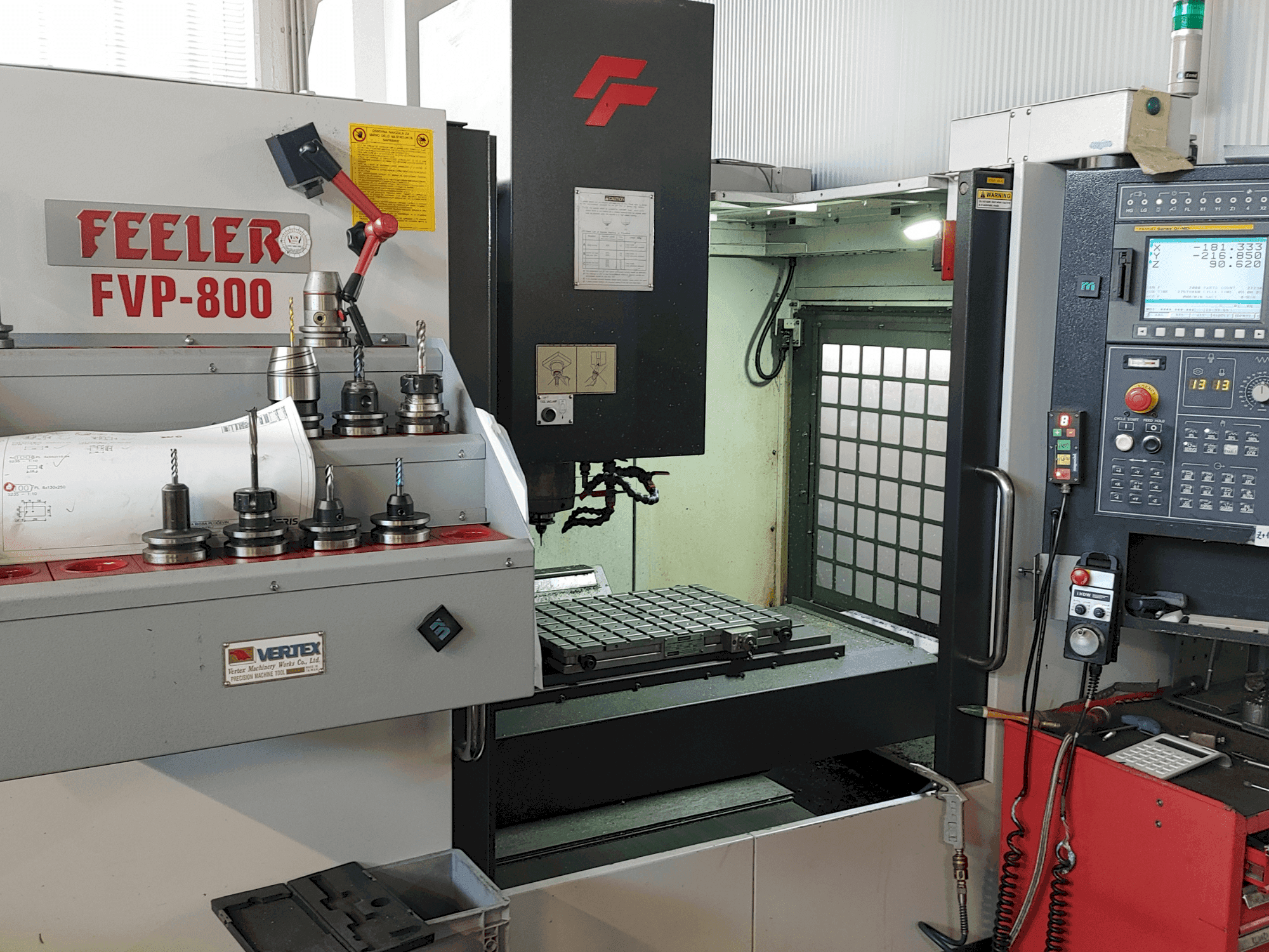 Masina Feeler PVF 800 eestvaade