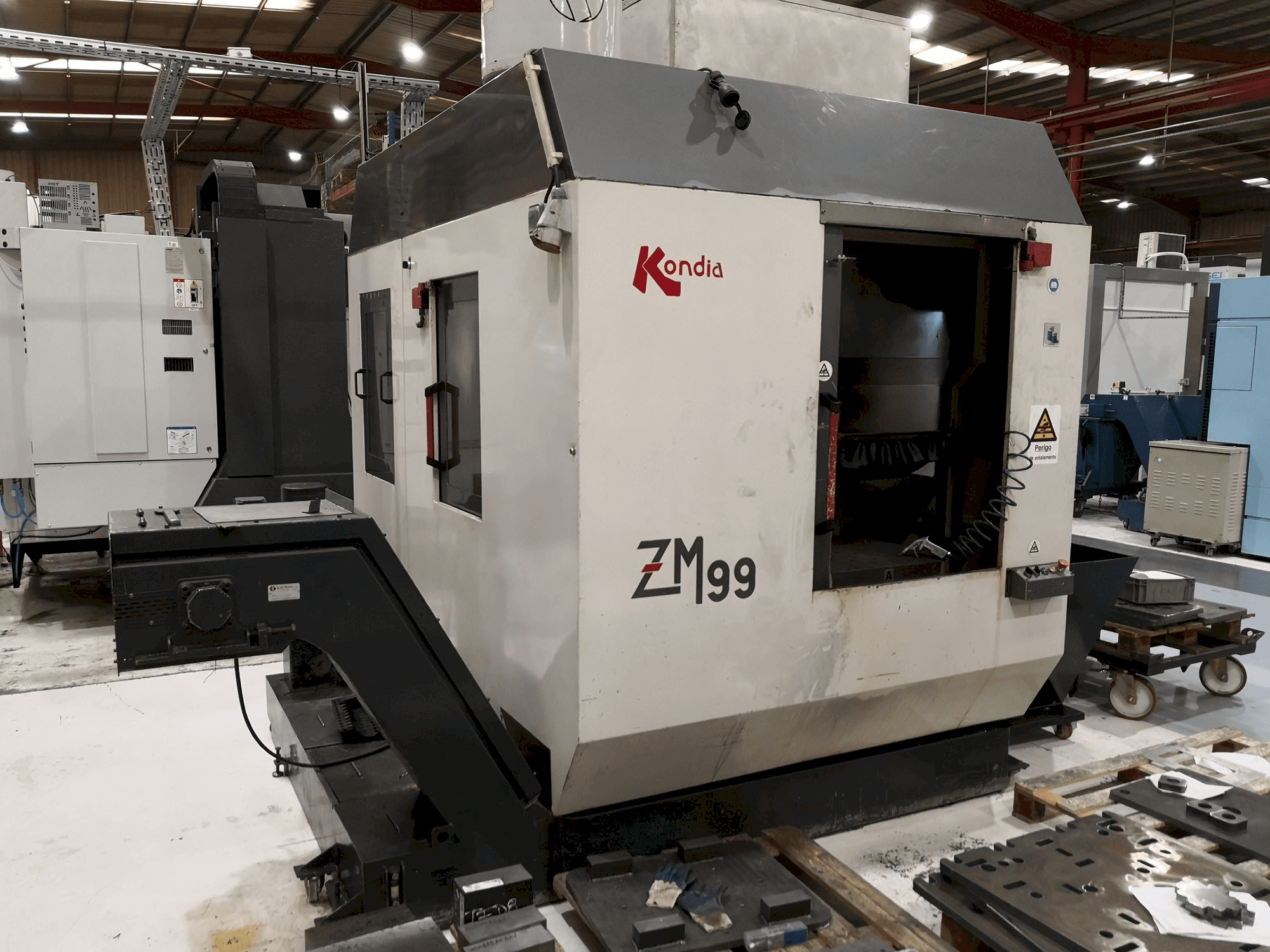 Masina KONDIA ZM99 eestvaade