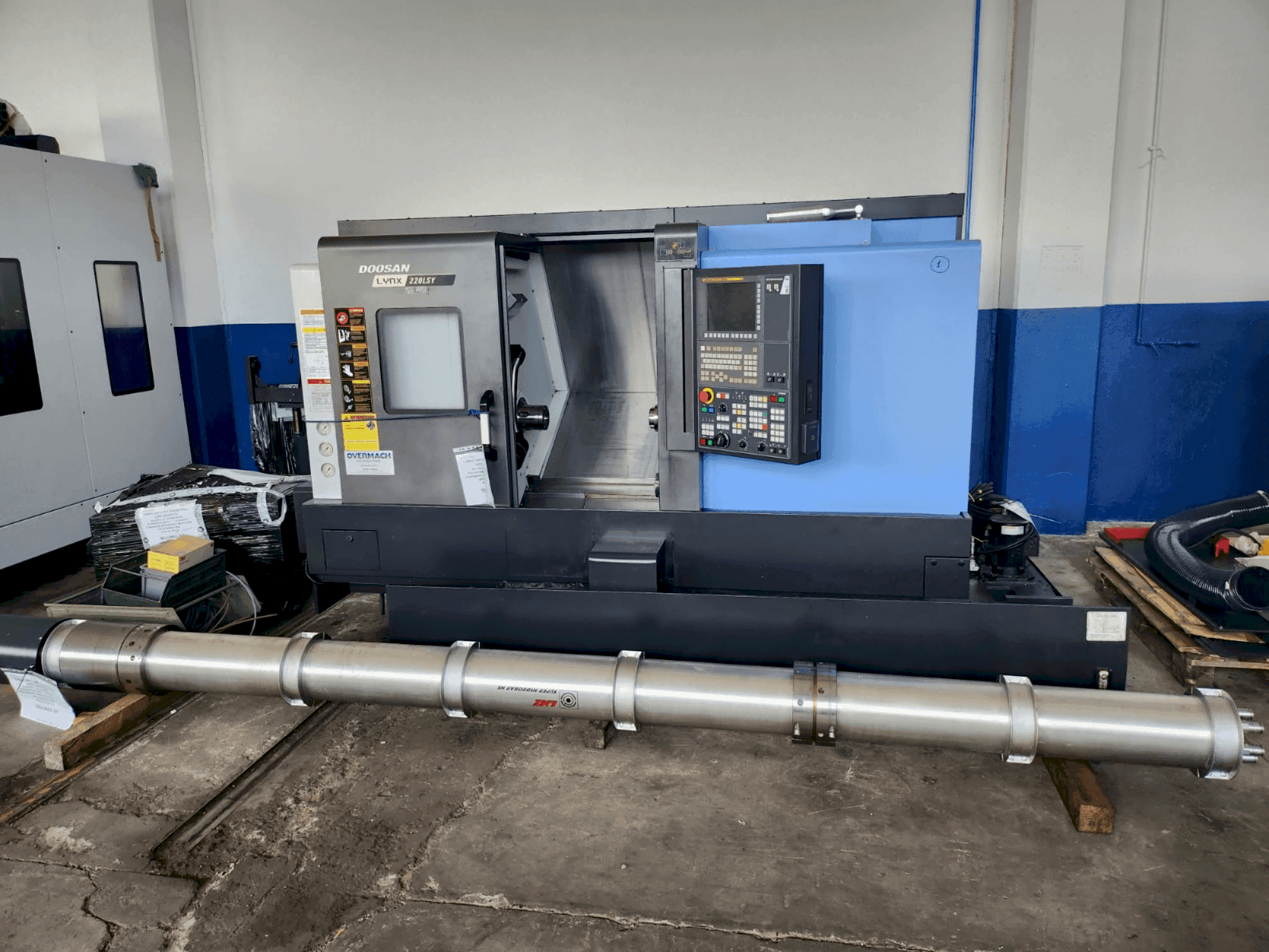 Masina DOOSAN LYNX 220 LSYA eestvaade