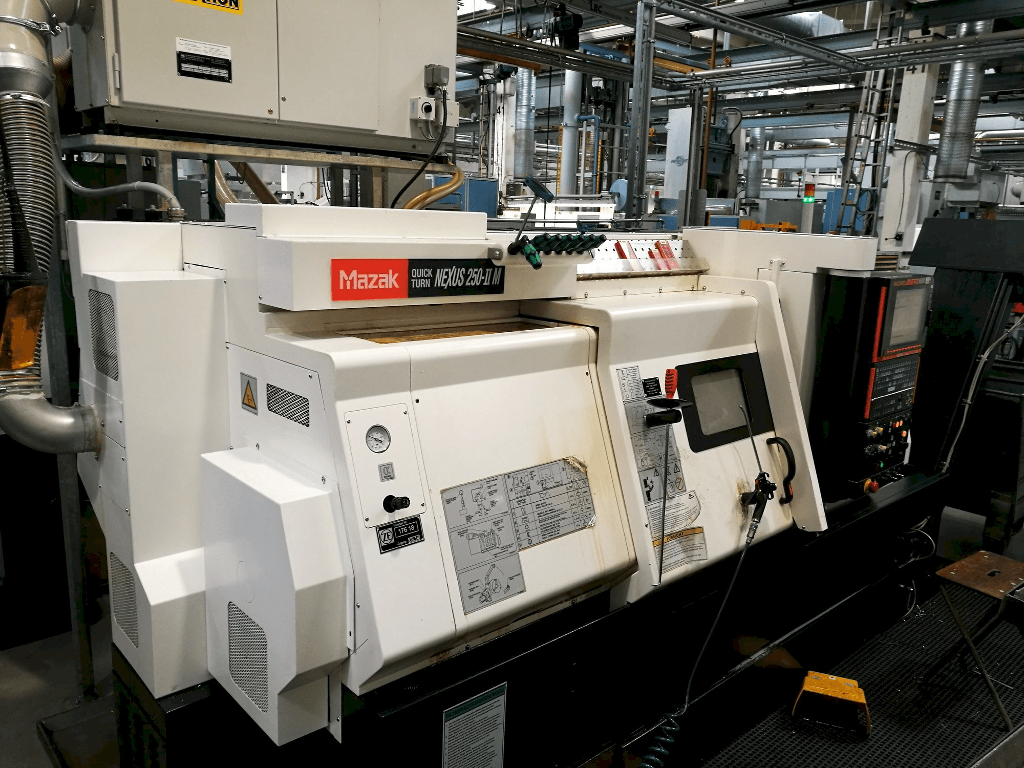 Masina Mazak Quickturn Nexus 250-II M eestvaade