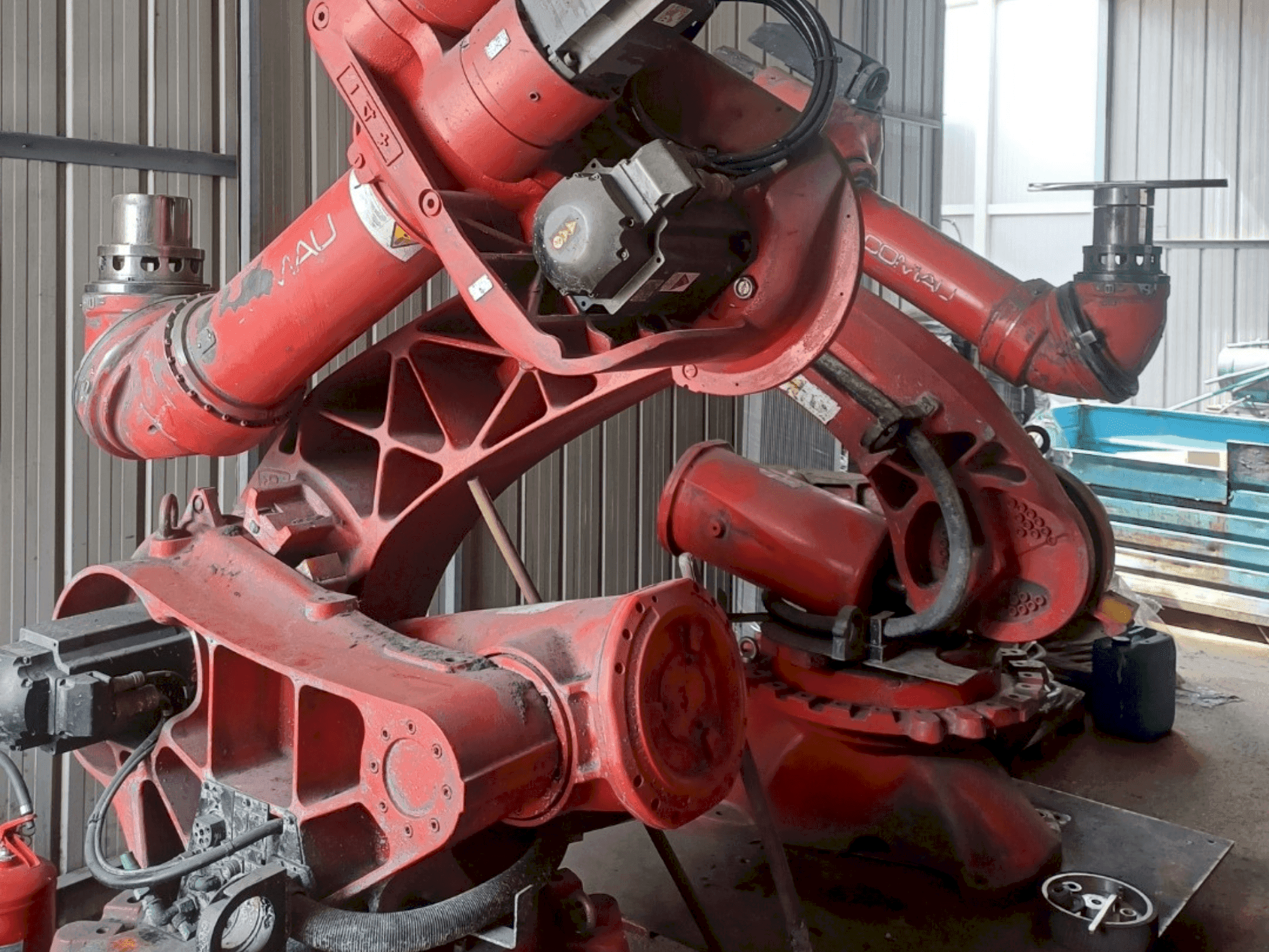 Masina COMAU C4G RCC3 eestvaade