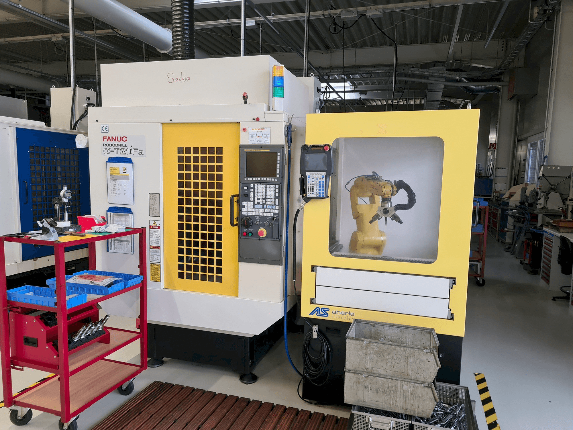 Masina FANUC Robodrill ALPHA T21iFA eestvaade