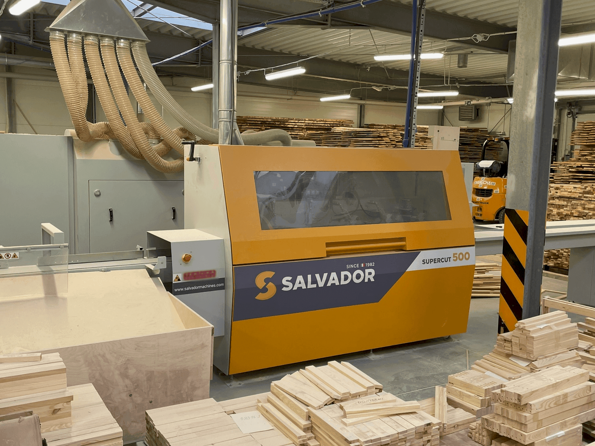 Masina Other SUPER CUT 500 eestvaade