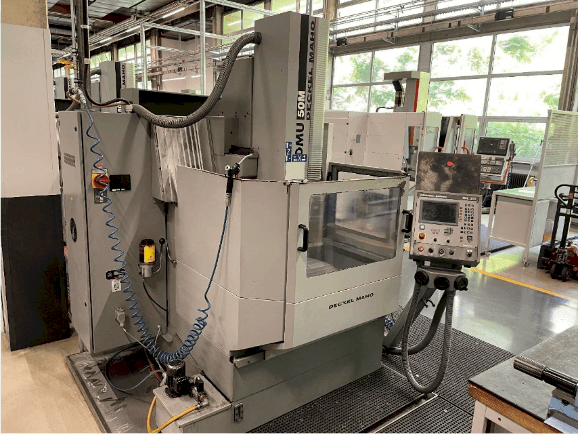 Masina DECKEL DMU 50 eestvaade