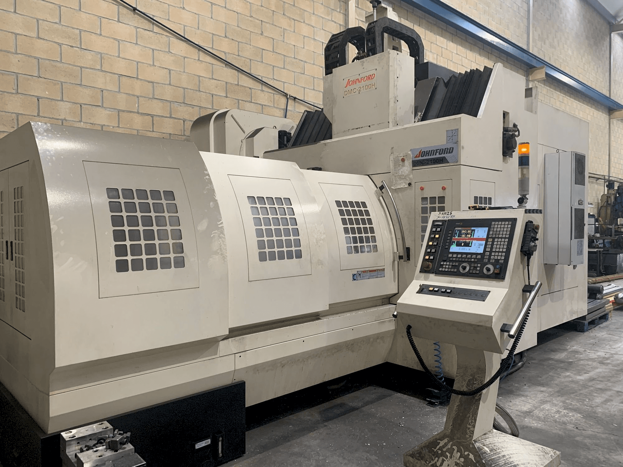 Masina Johnford DMC-2100H eestvaade