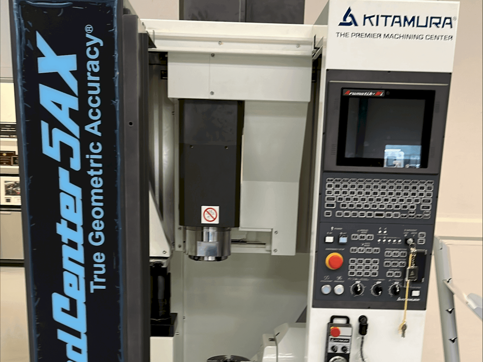 Masina Kitamura Medcenter 5AX eestvaade