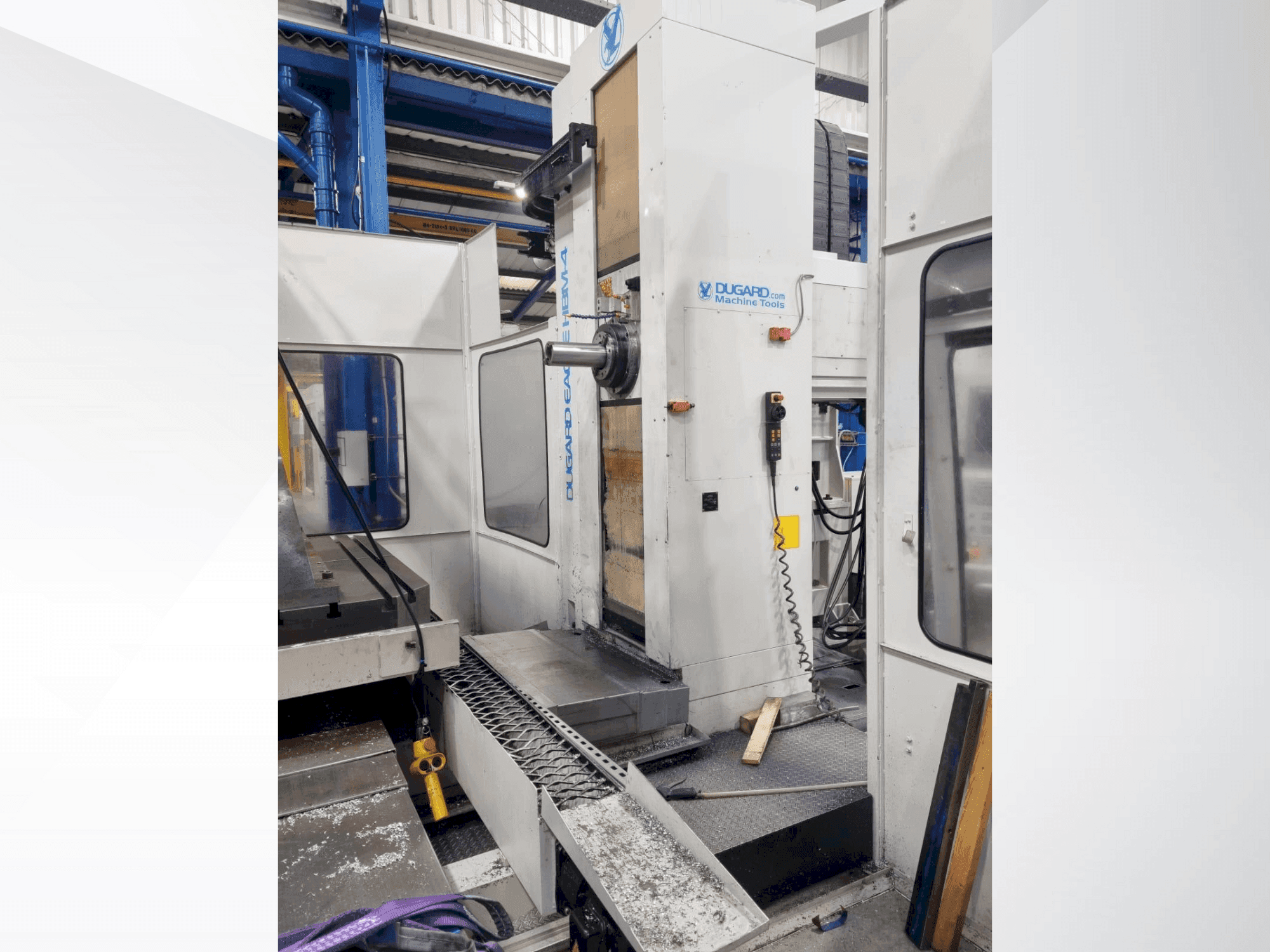 Masina Dugard HBM4 eestvaade