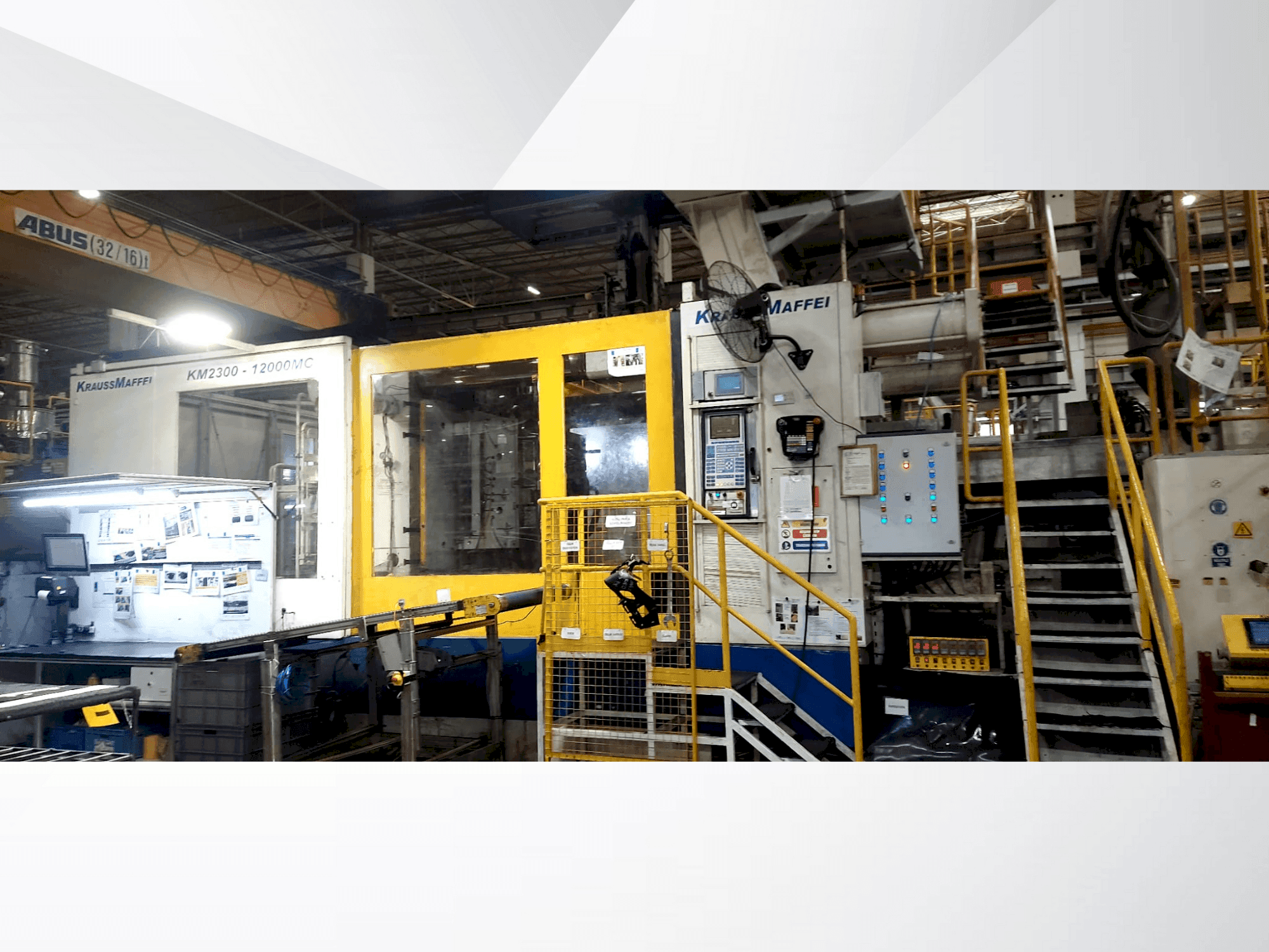 Masina Krauss Maffei 2300-12000 MC eestvaade