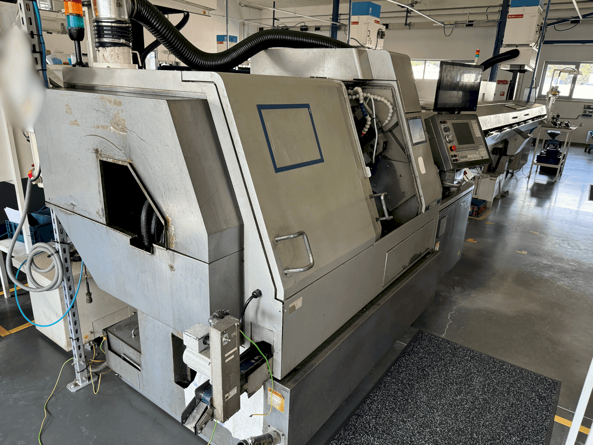 Masina Citizen L32-VII eestvaade