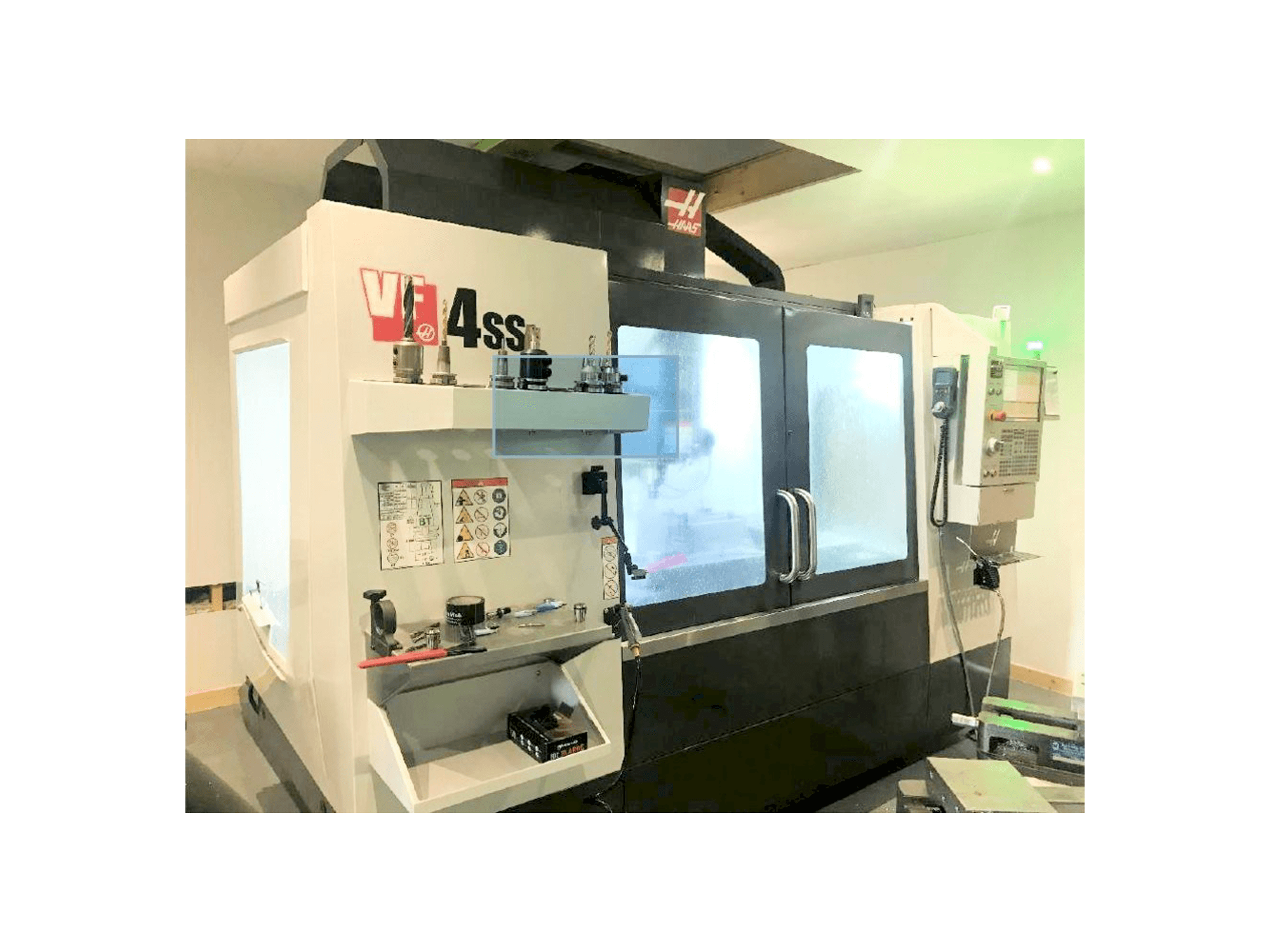 Masina HAAS VF-4SS eestvaade