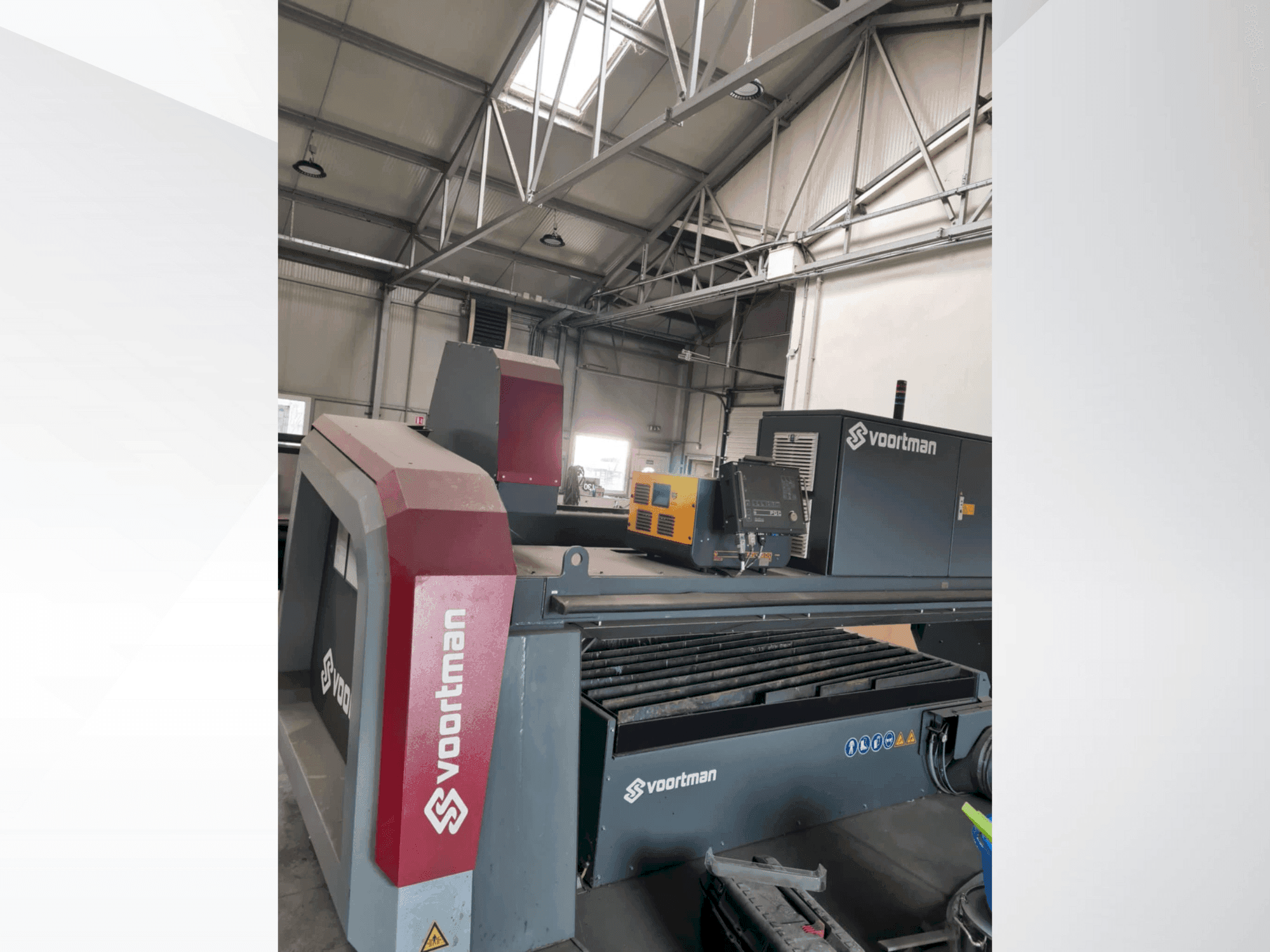 Masina VOORTMAN V304 eestvaade