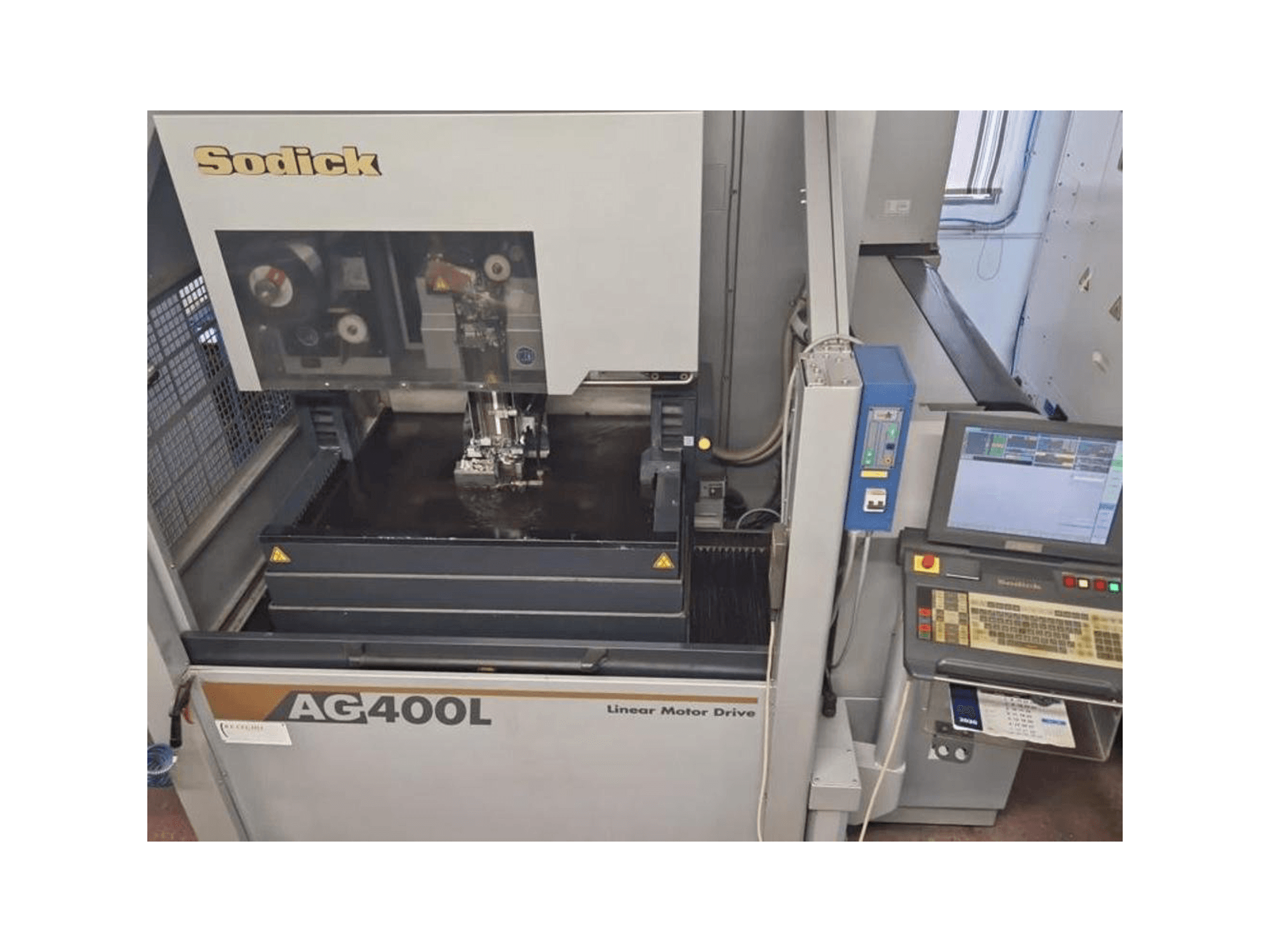 Masina Sodick AG400L eestvaade