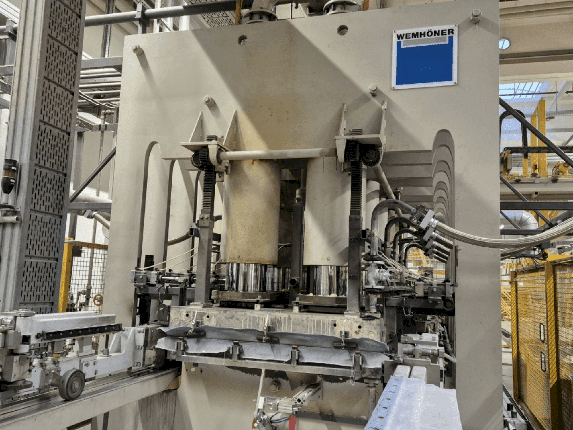 Masina WEMHÖNER KT-F-1E eestvaade