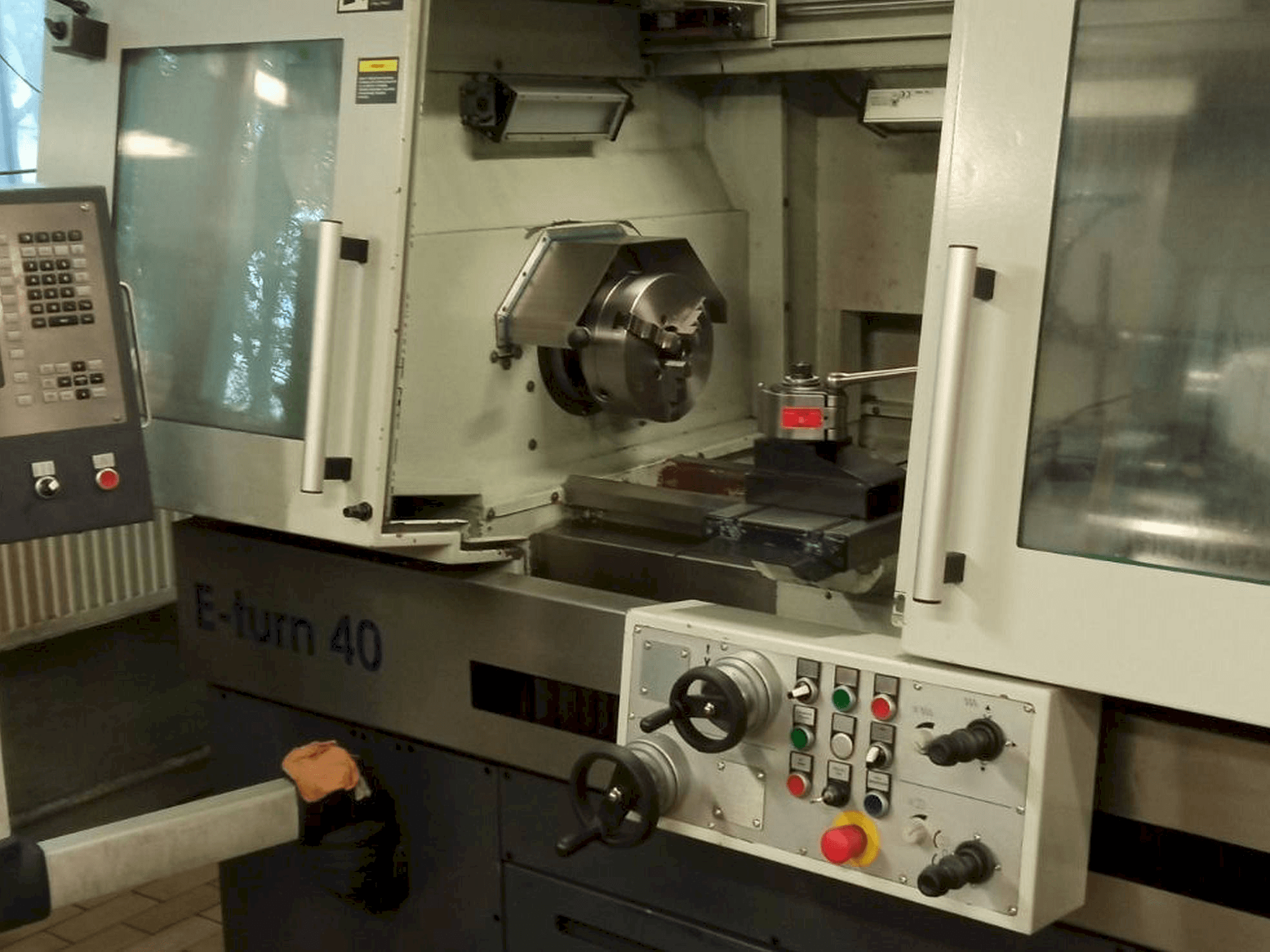 Masina Avia E-turn 40 eestvaade