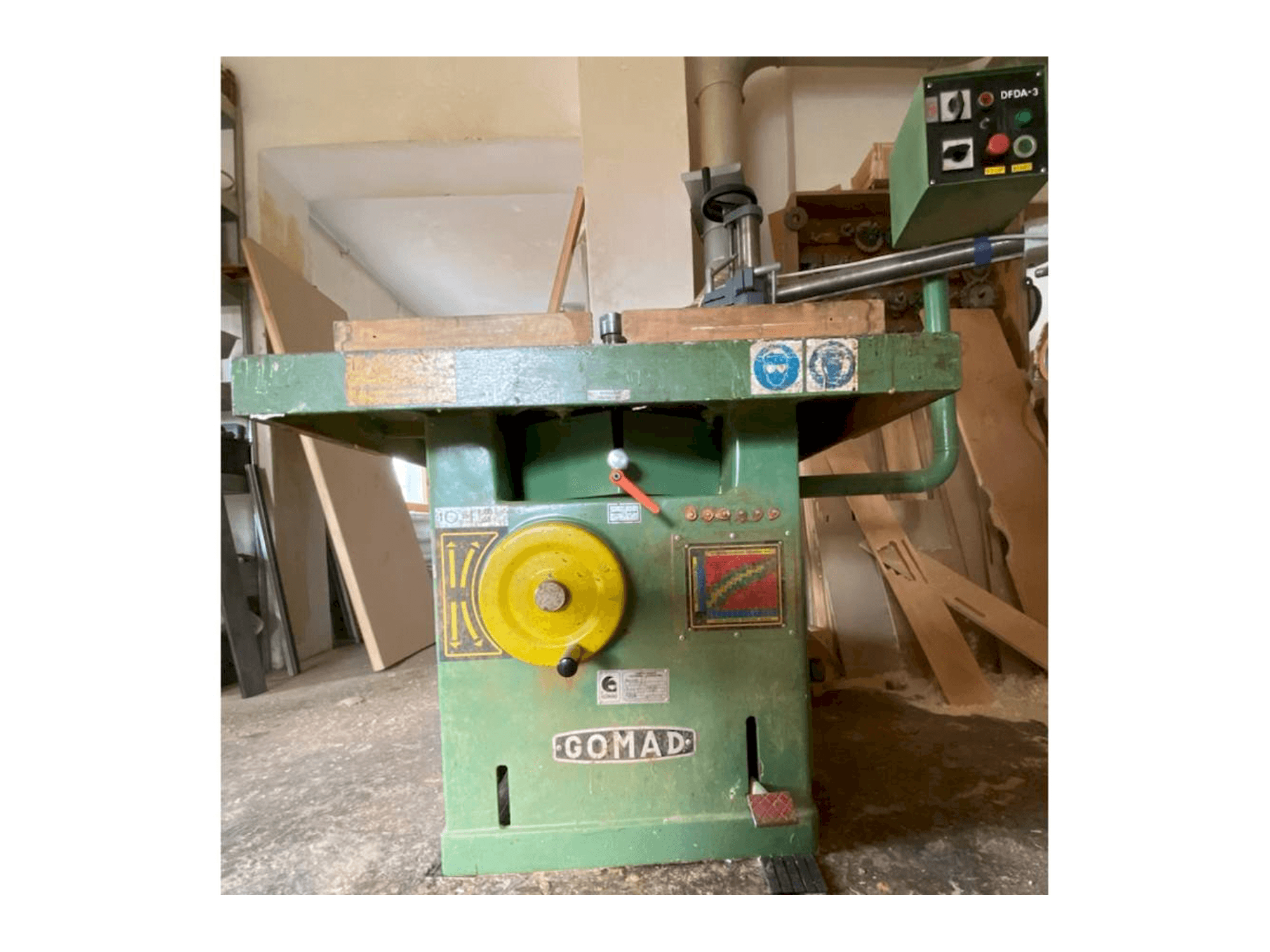 Masina GOMAD DFDA-3 eestvaade