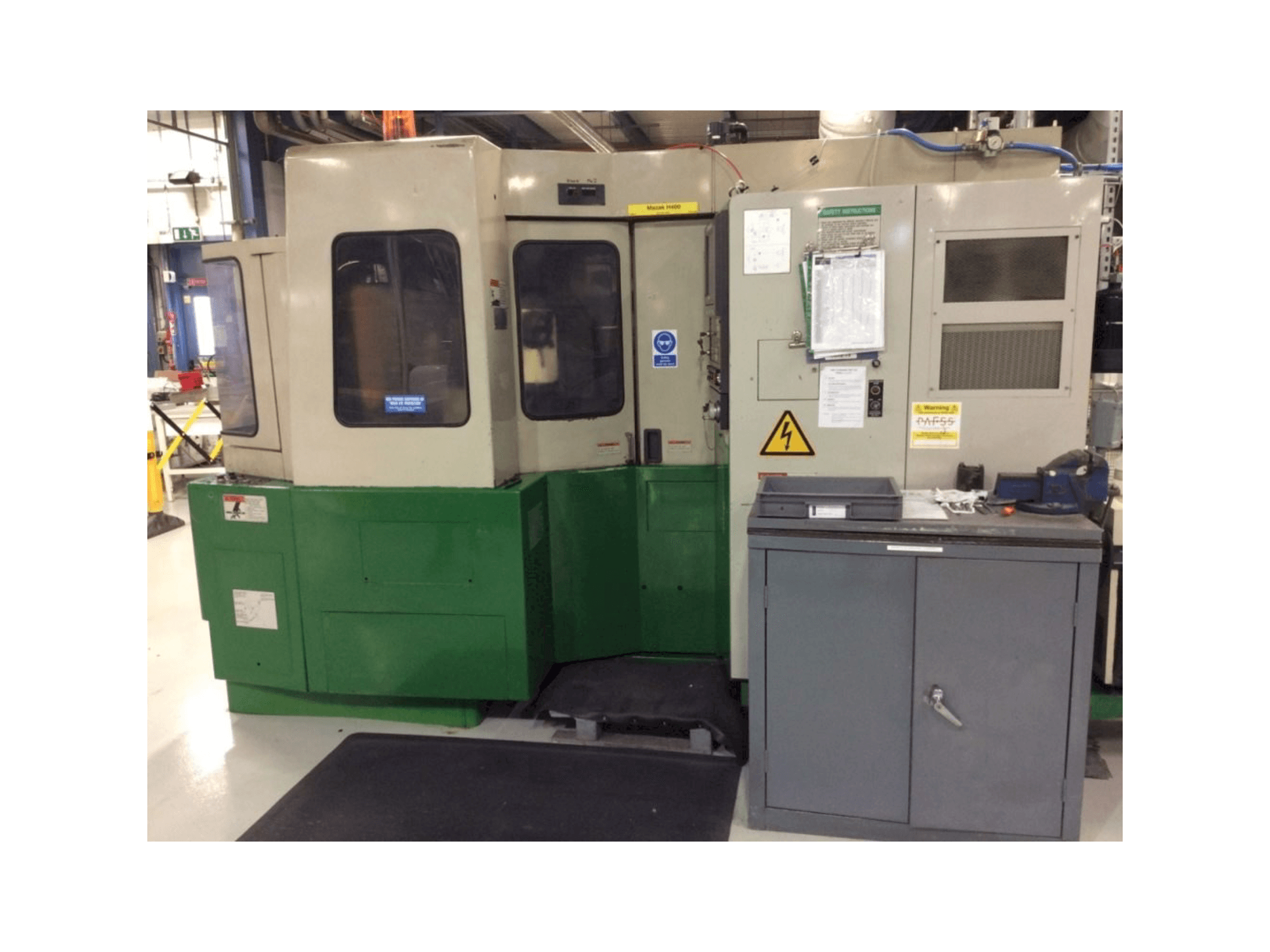 Masina Mazak Mazatech H400 eestvaade